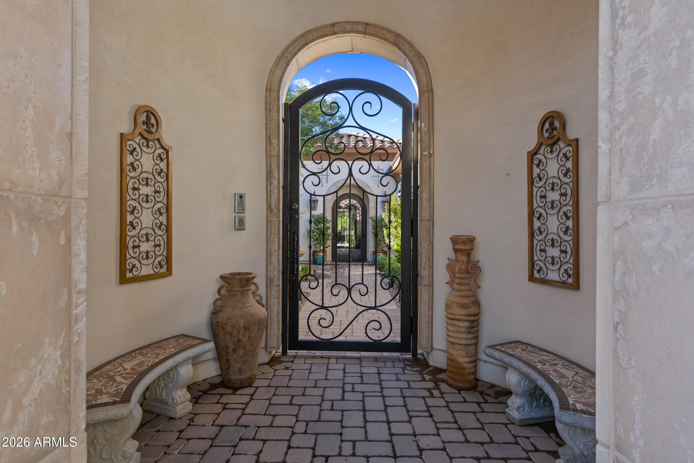 5740 S GEMSTONE Drive