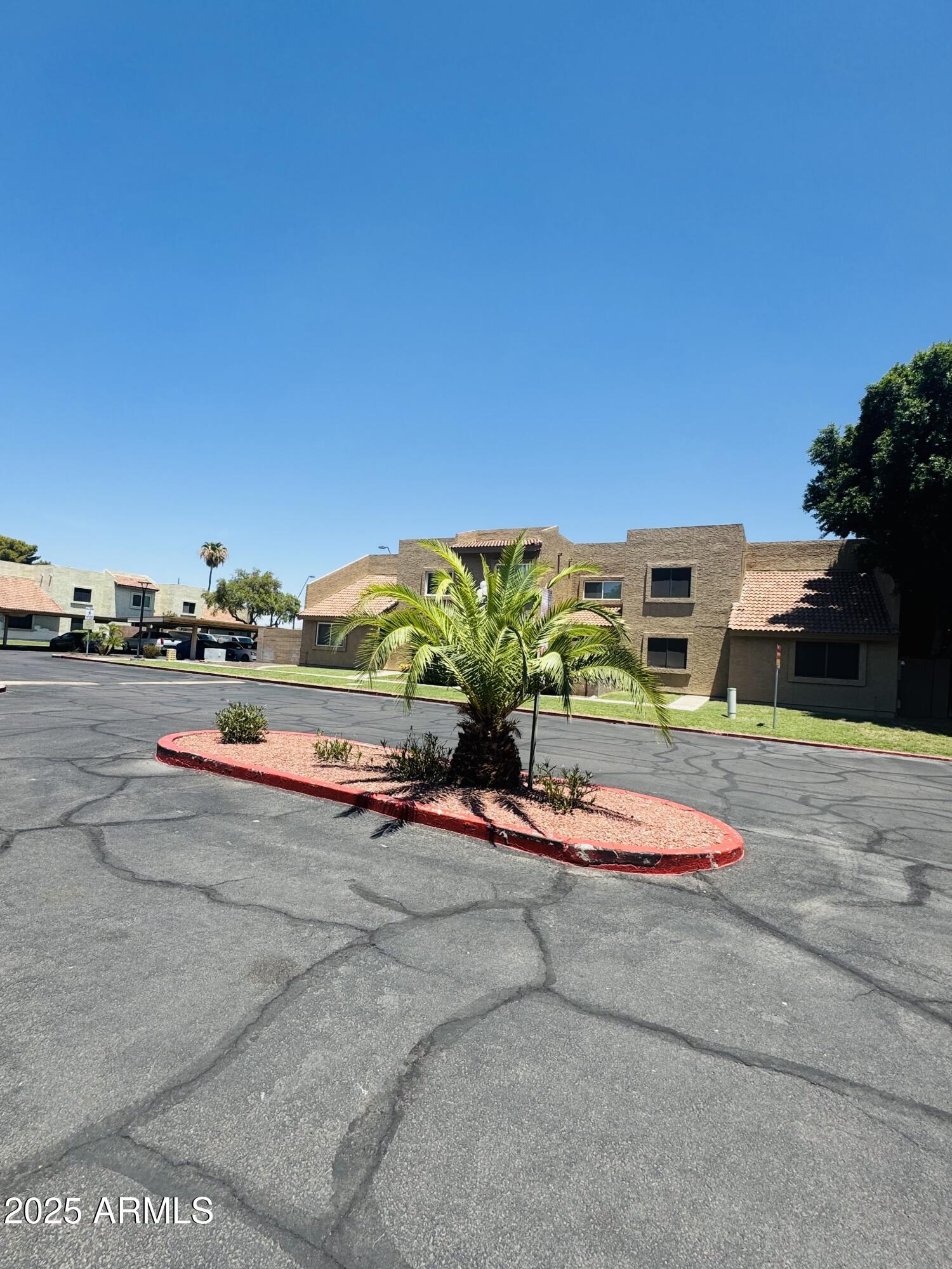 222 W Brown Road 8