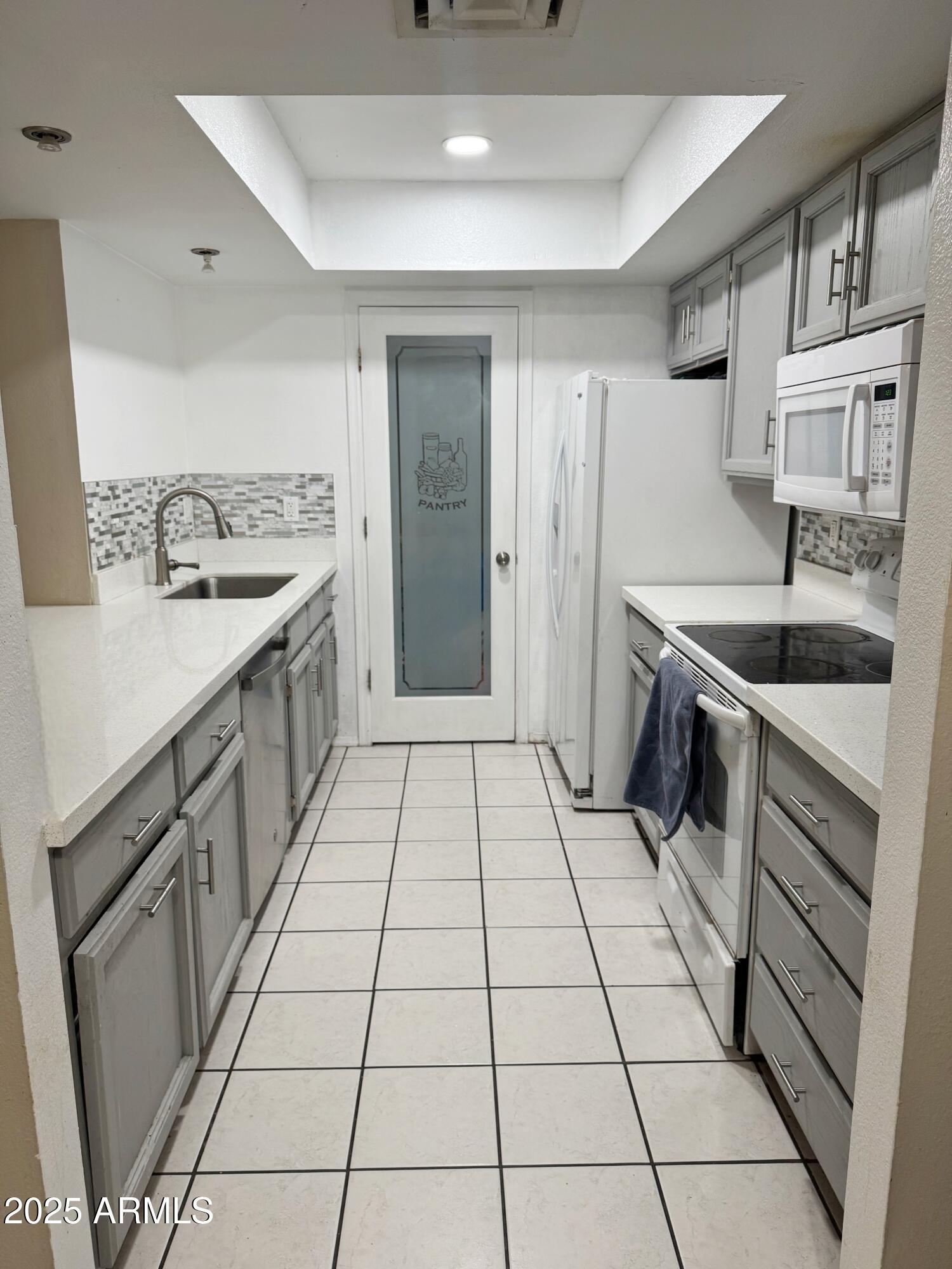 222 W Brown Road 8