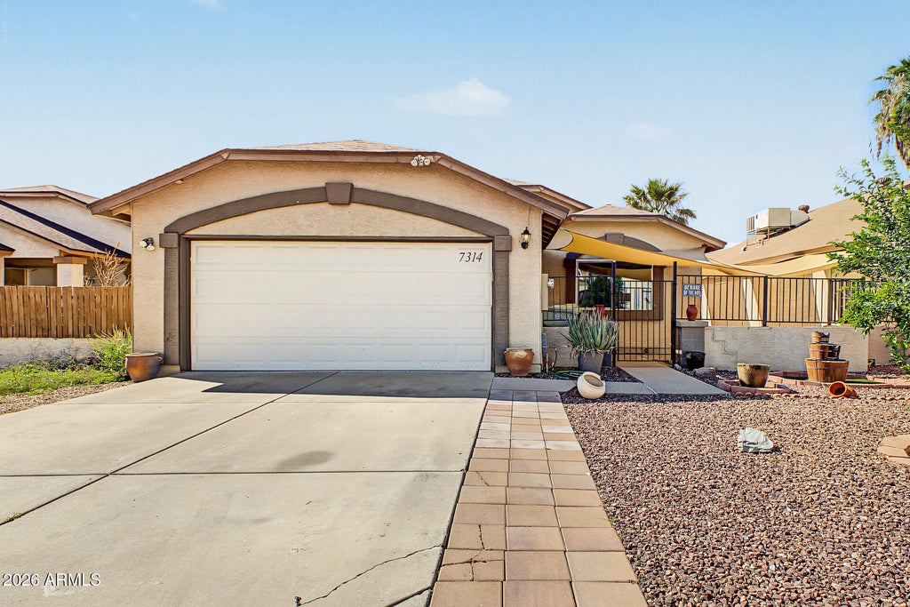 Photo of 7314 N 69th Avenue, Glendale, AZ 85303 (MLS # 7089743)