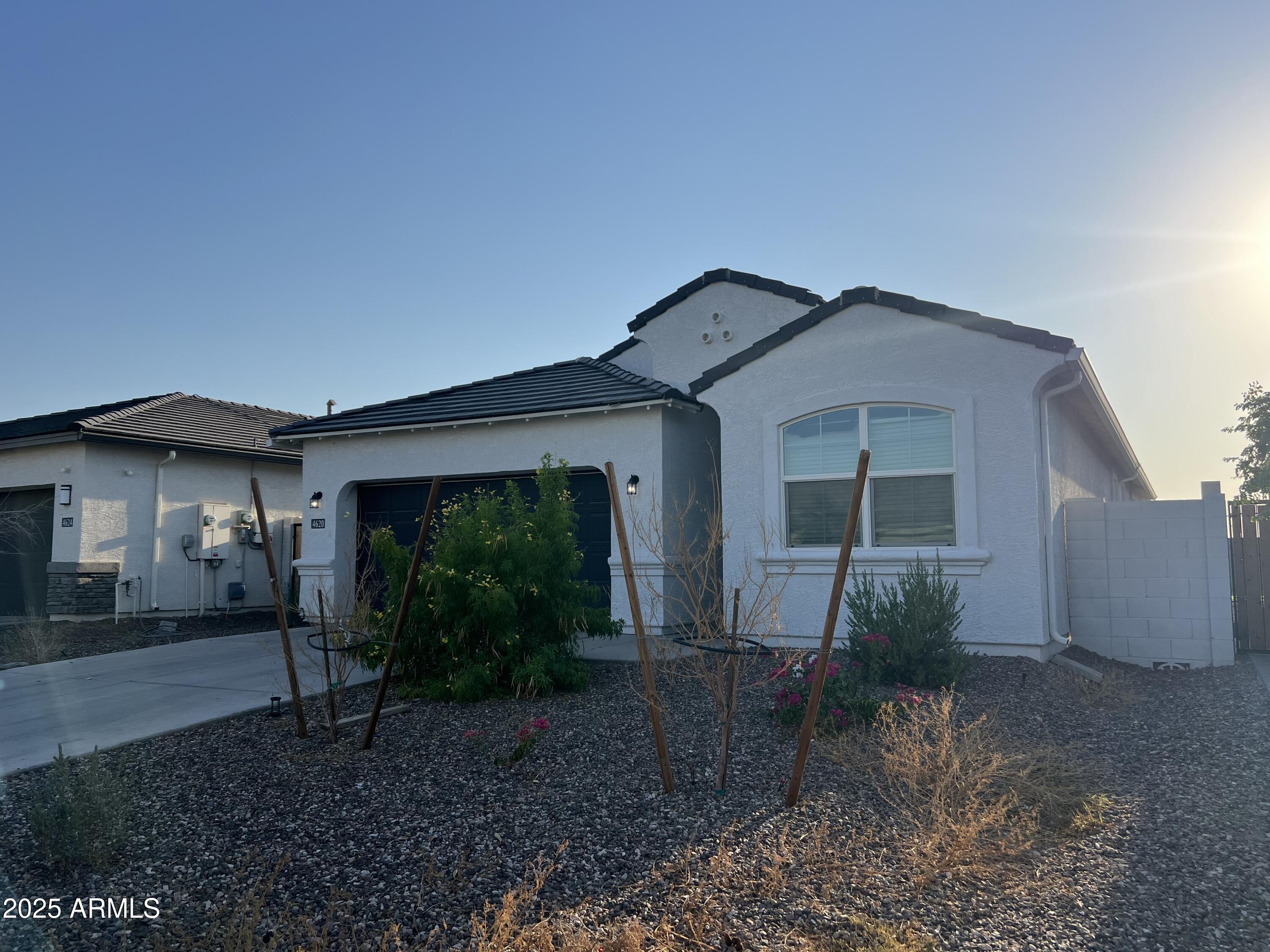 4620 S 104th Glen