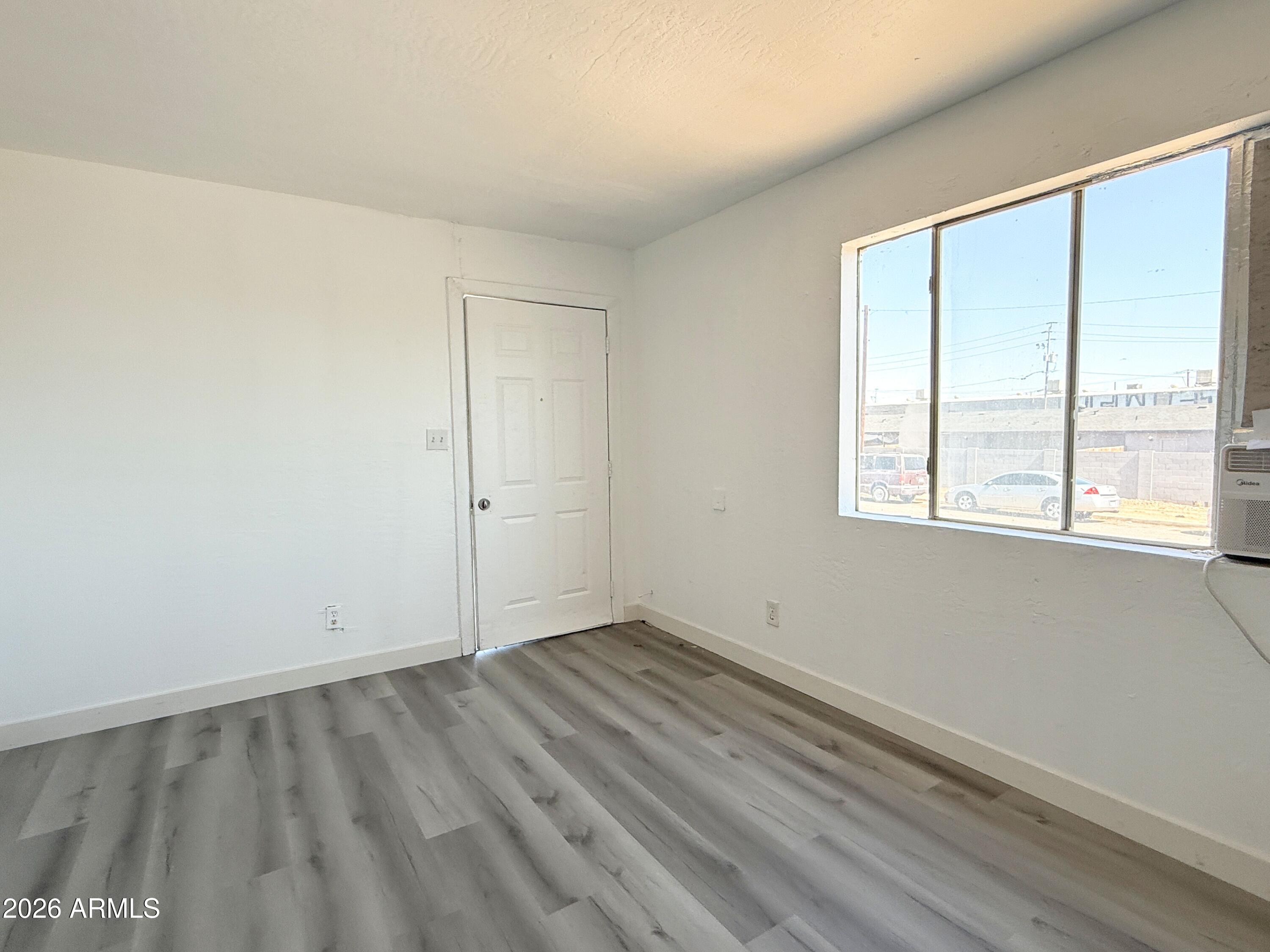 1709 W Sherman Street 1