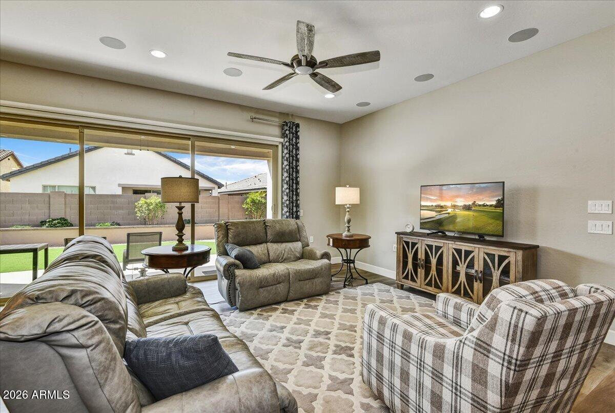 10743 W SIERRA PINTA Drive