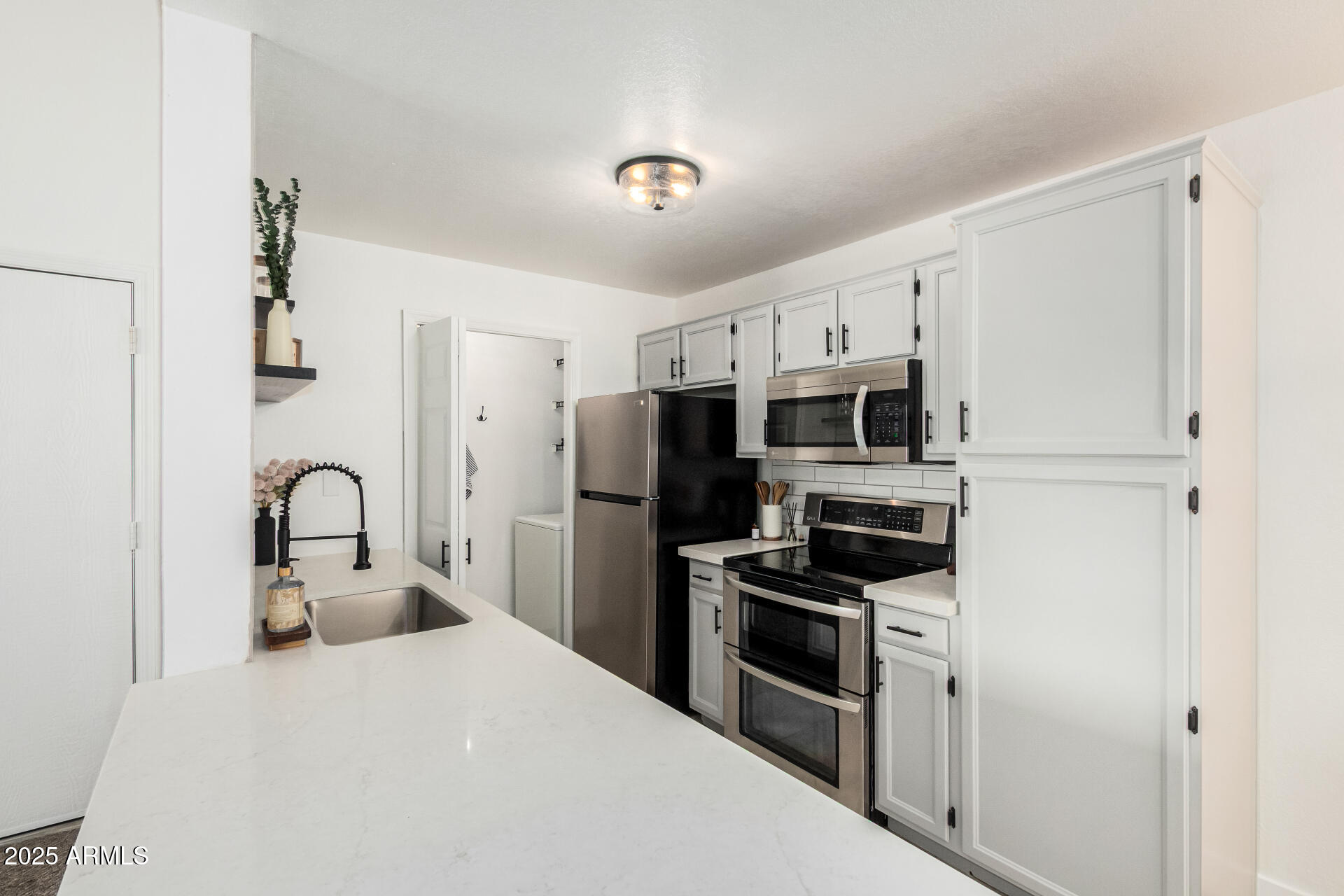623 W GUADALUPE Road 228