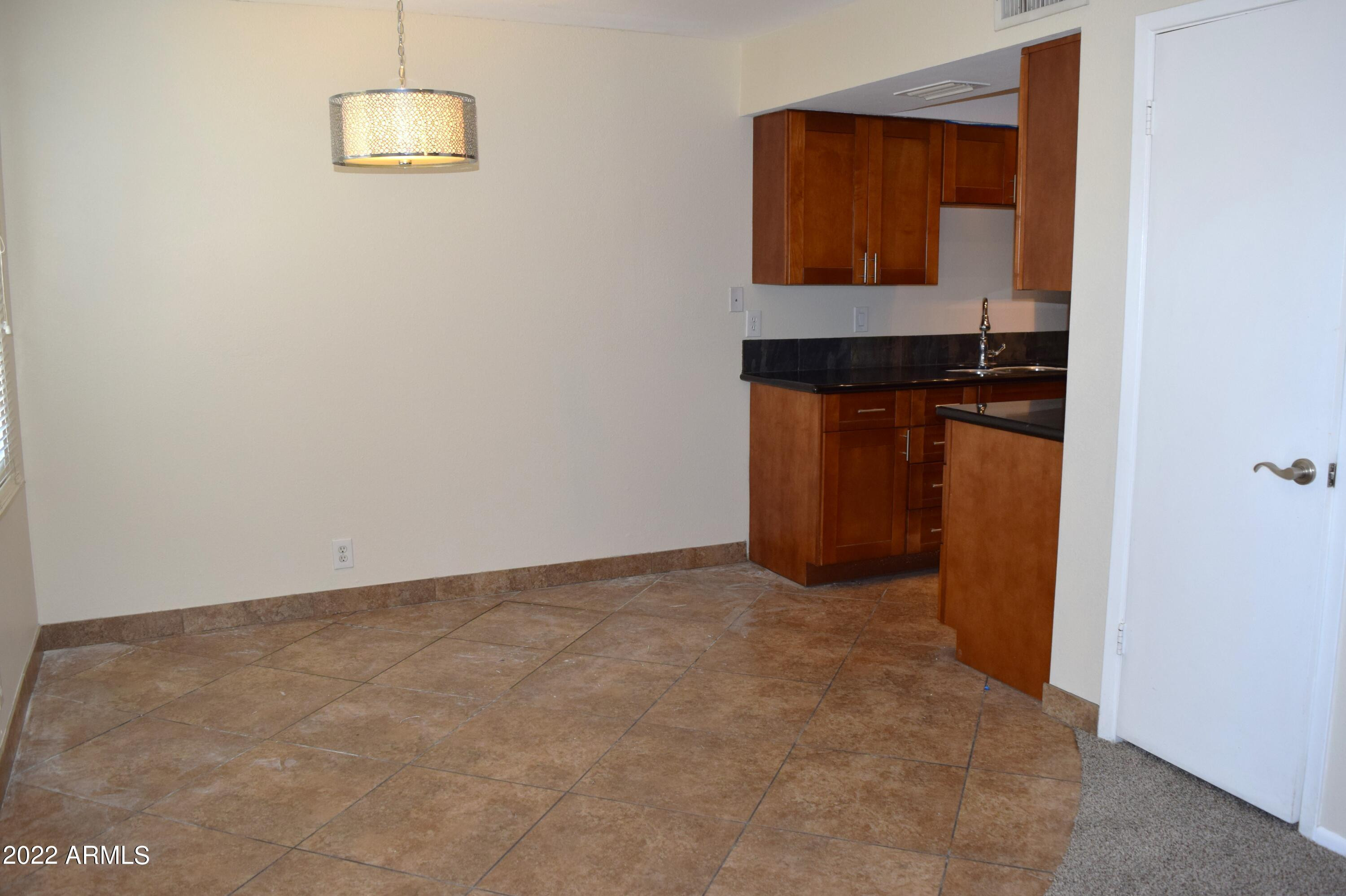 286 W Palomino Drive Unit 2