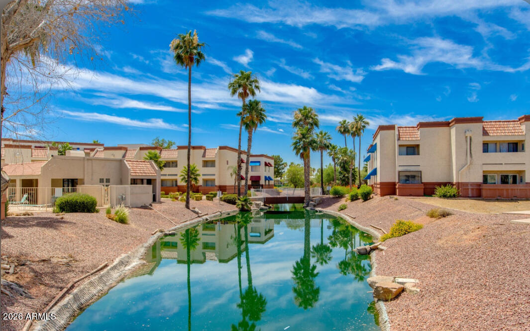 CLIFFS CONDOMINIUM - Residential