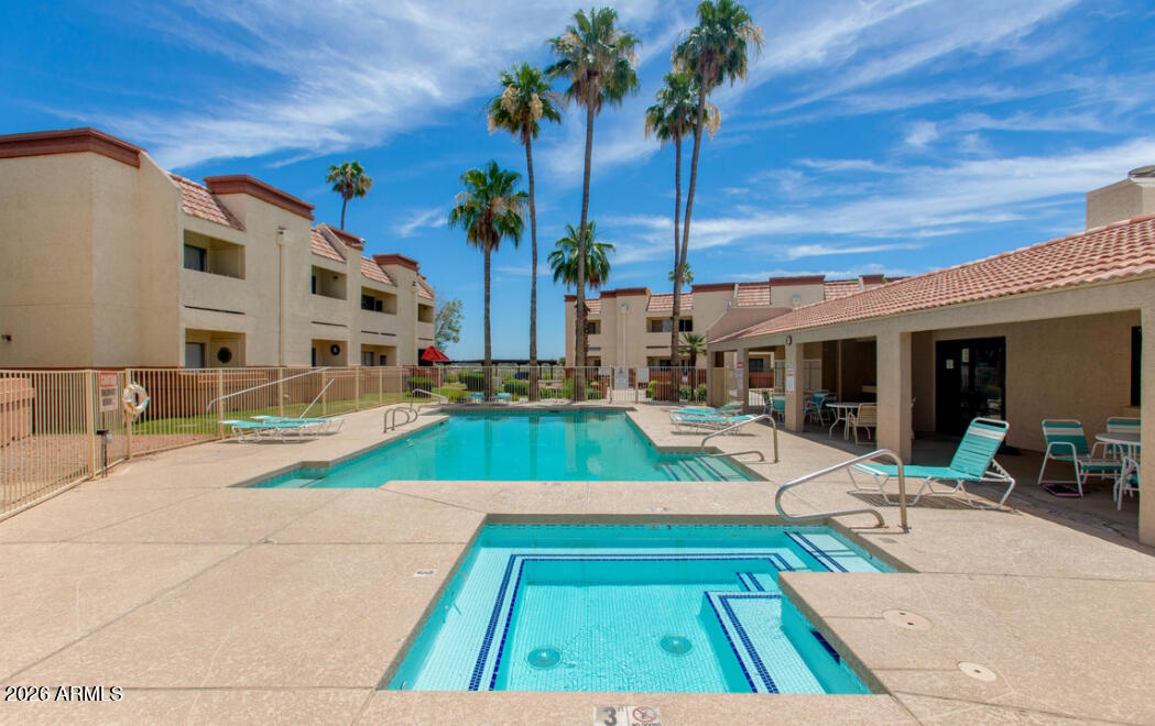 CLIFFS CONDOMINIUM - Residential