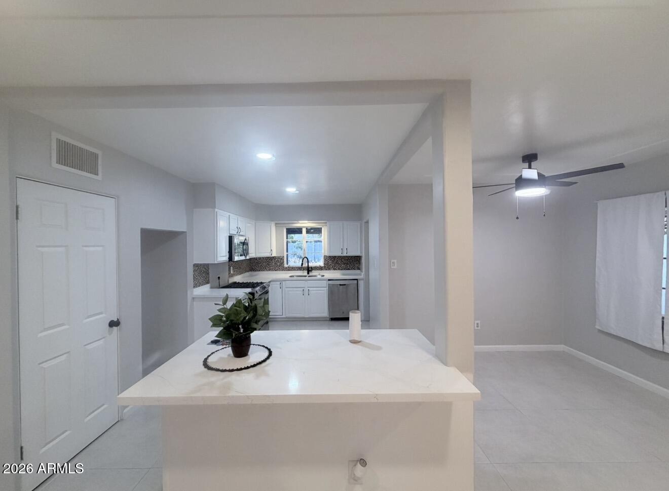 2332 E FLOWER Street