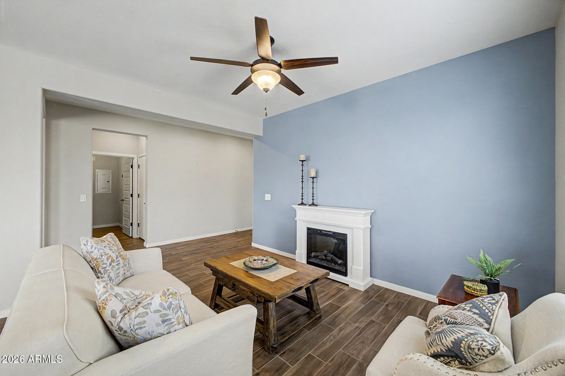 3413 N LOMA Vista
