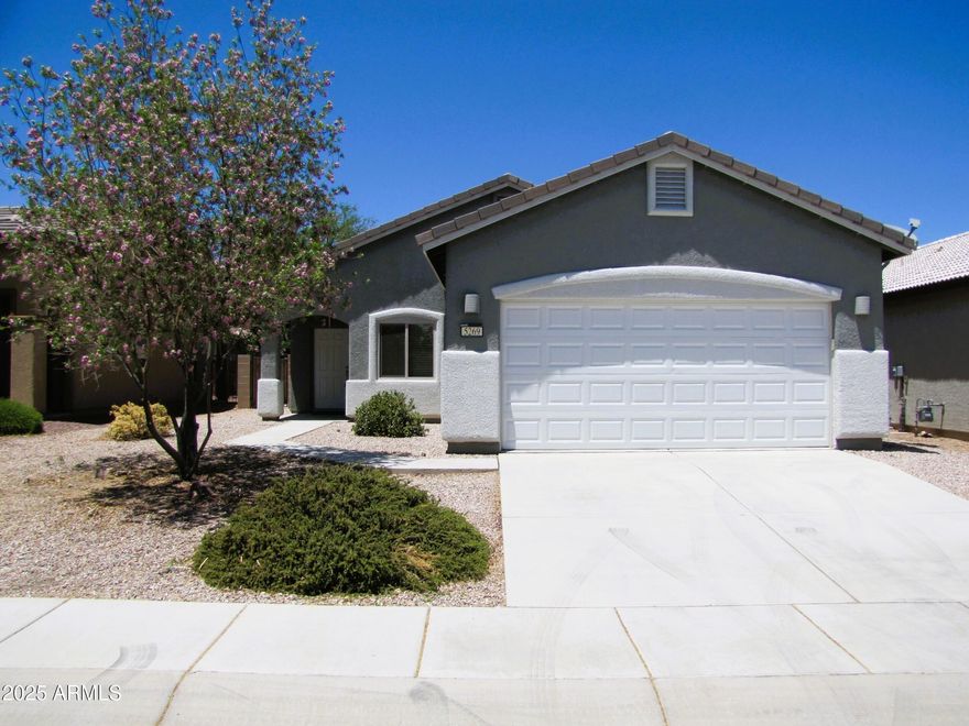 This well-maintained, 3BR/2BA/2CG, 1302 sf home is centrally located in Sierra Vista, AZ minutes from Fort Huachuca, shopping, PDS Elementary and Canyon Vista Medical Center. The open-floor plan includes ceramic tile throughout, a modern kitchen and central A/C. The backyard is private and the community park is within walking distance.