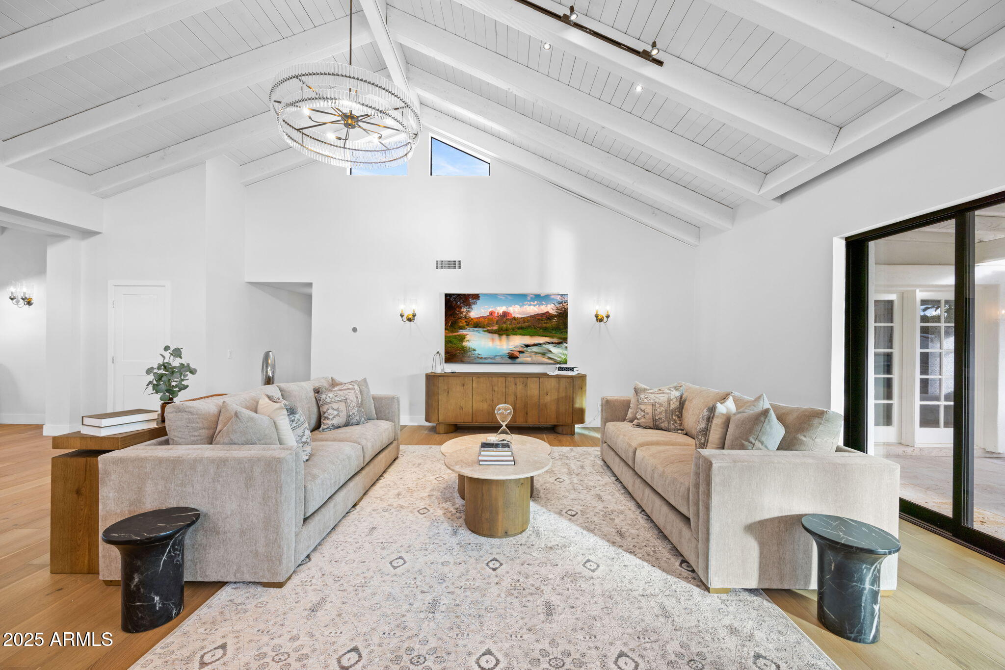 10111 E CHOLLA Street