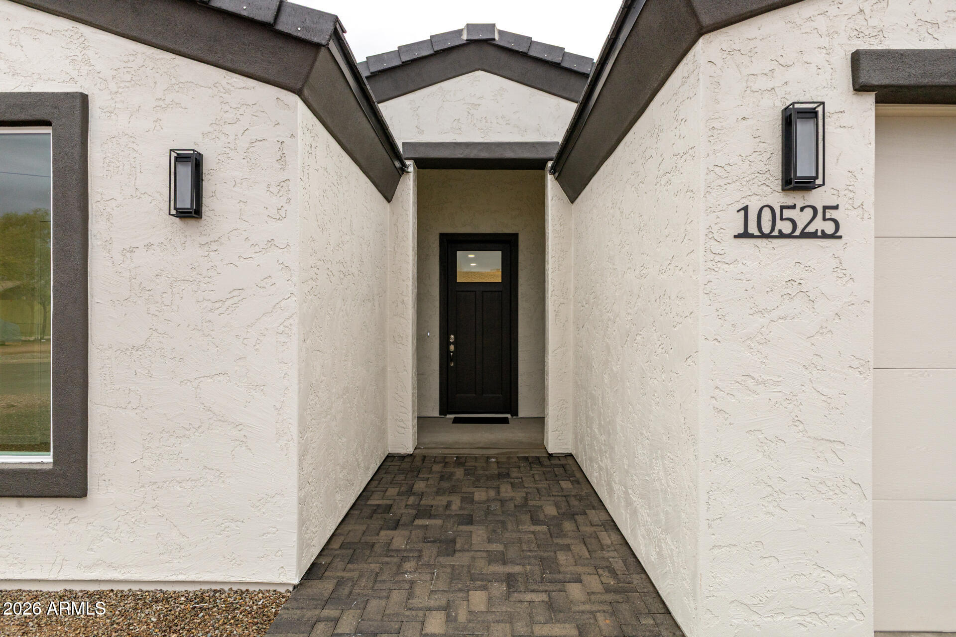 10525 W BUENA VISTA Drive