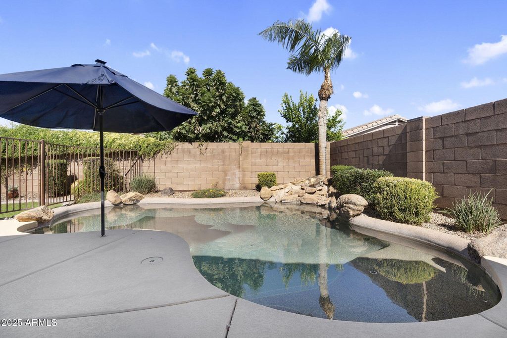 Photo of 9250 W Runion Drive, Peoria, AZ 85382 (MLS # 6931018)