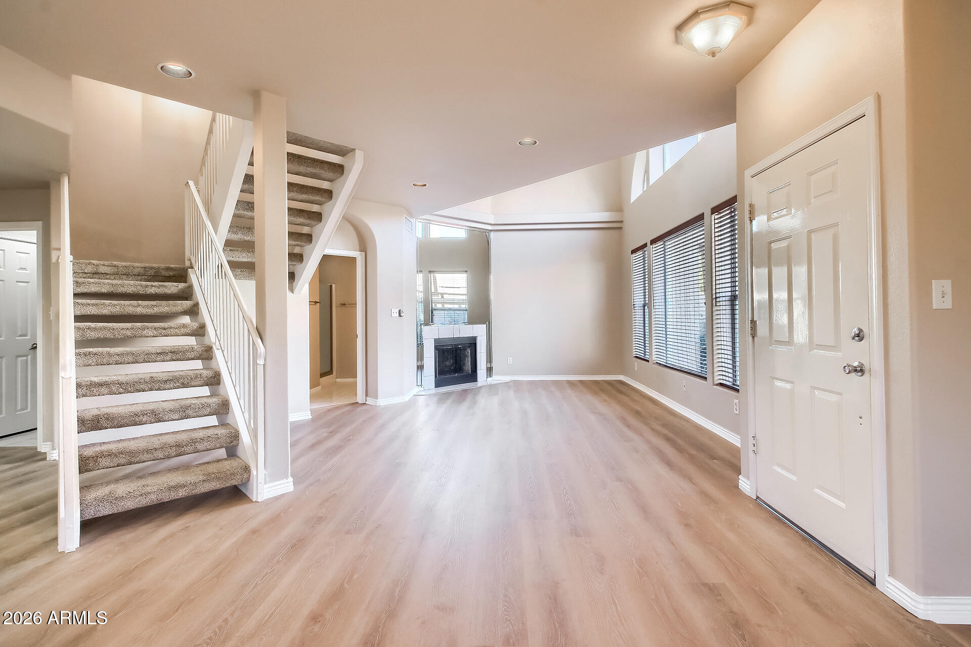 10258 N 12TH Place 1