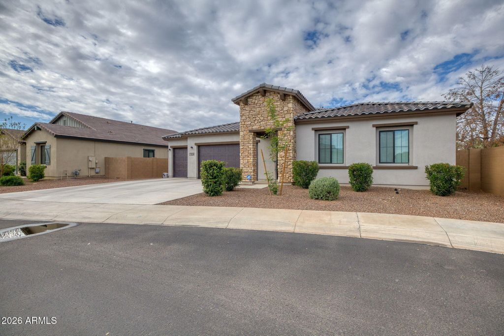 Photo of 7434 N 80th Lane, Glendale, AZ 85303 (MLS # 6974554)