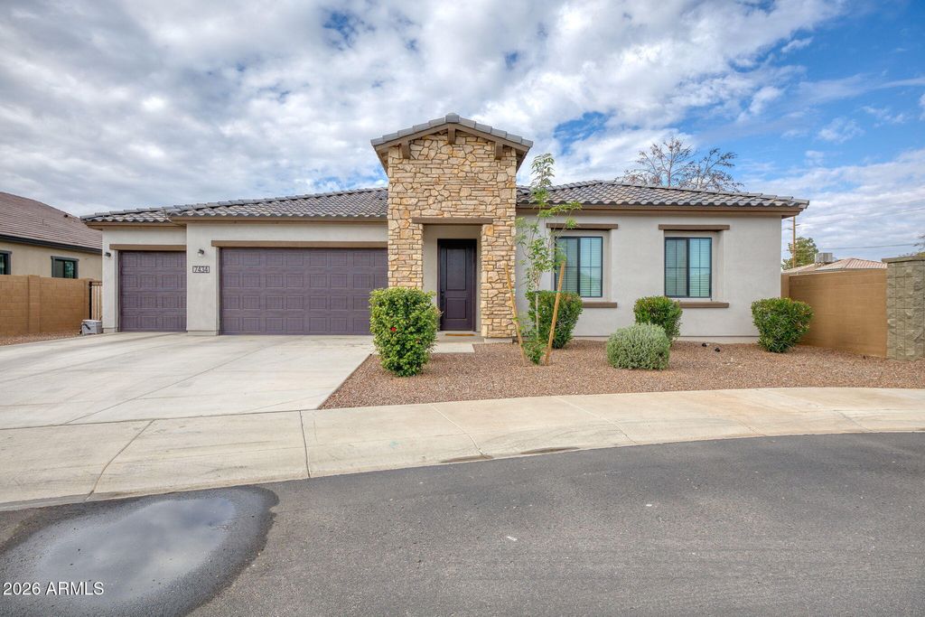 Photo of 7434 N 80th Lane, Glendale, AZ 85303 (MLS # 6974554)