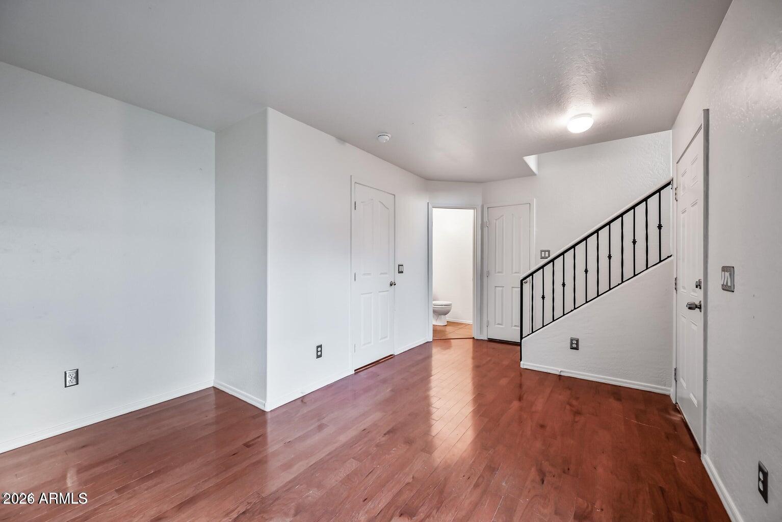 933 W Aspen Way