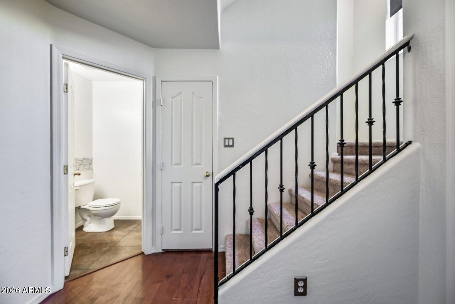933 W Aspen Way
