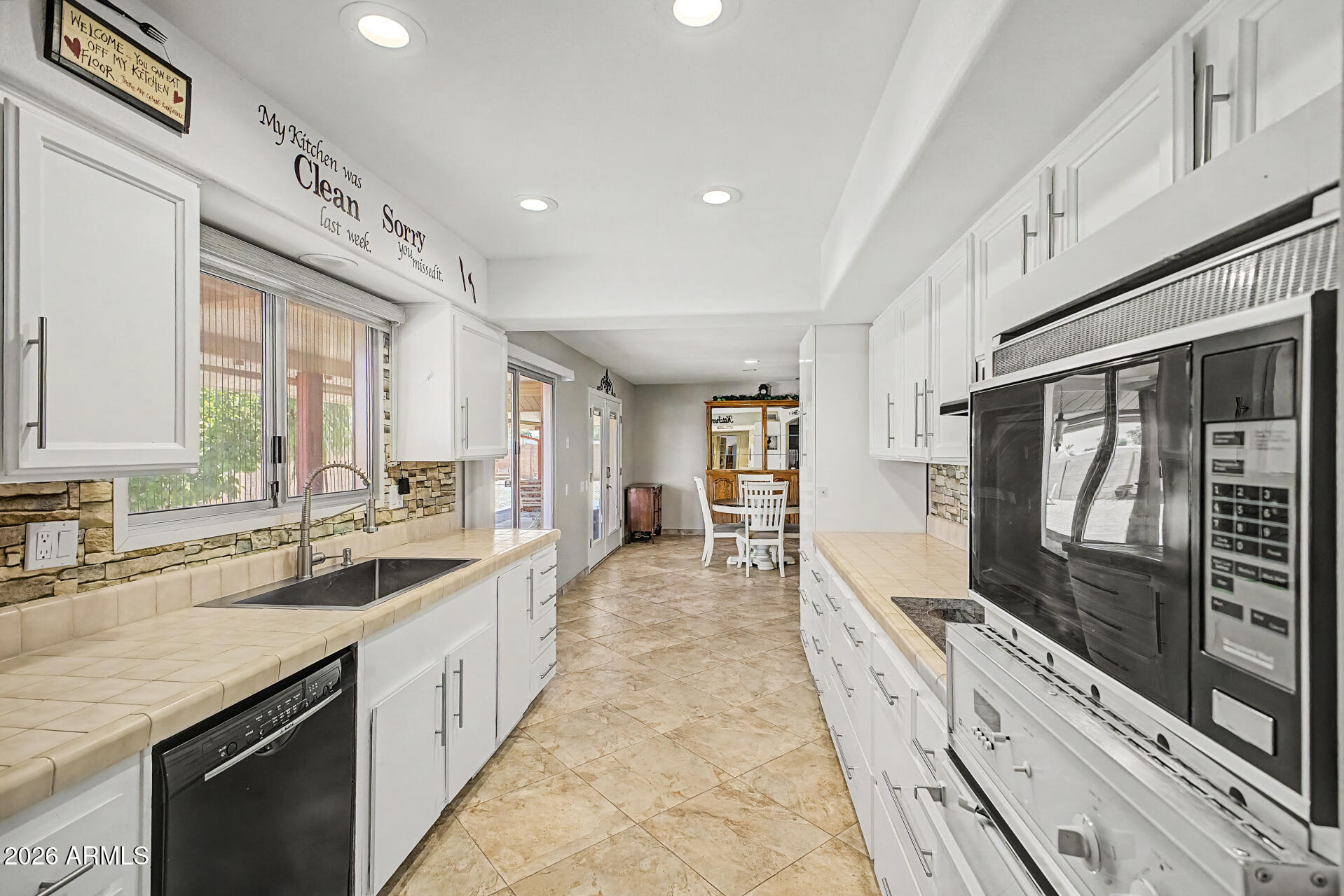 11407 N ARBOR Court