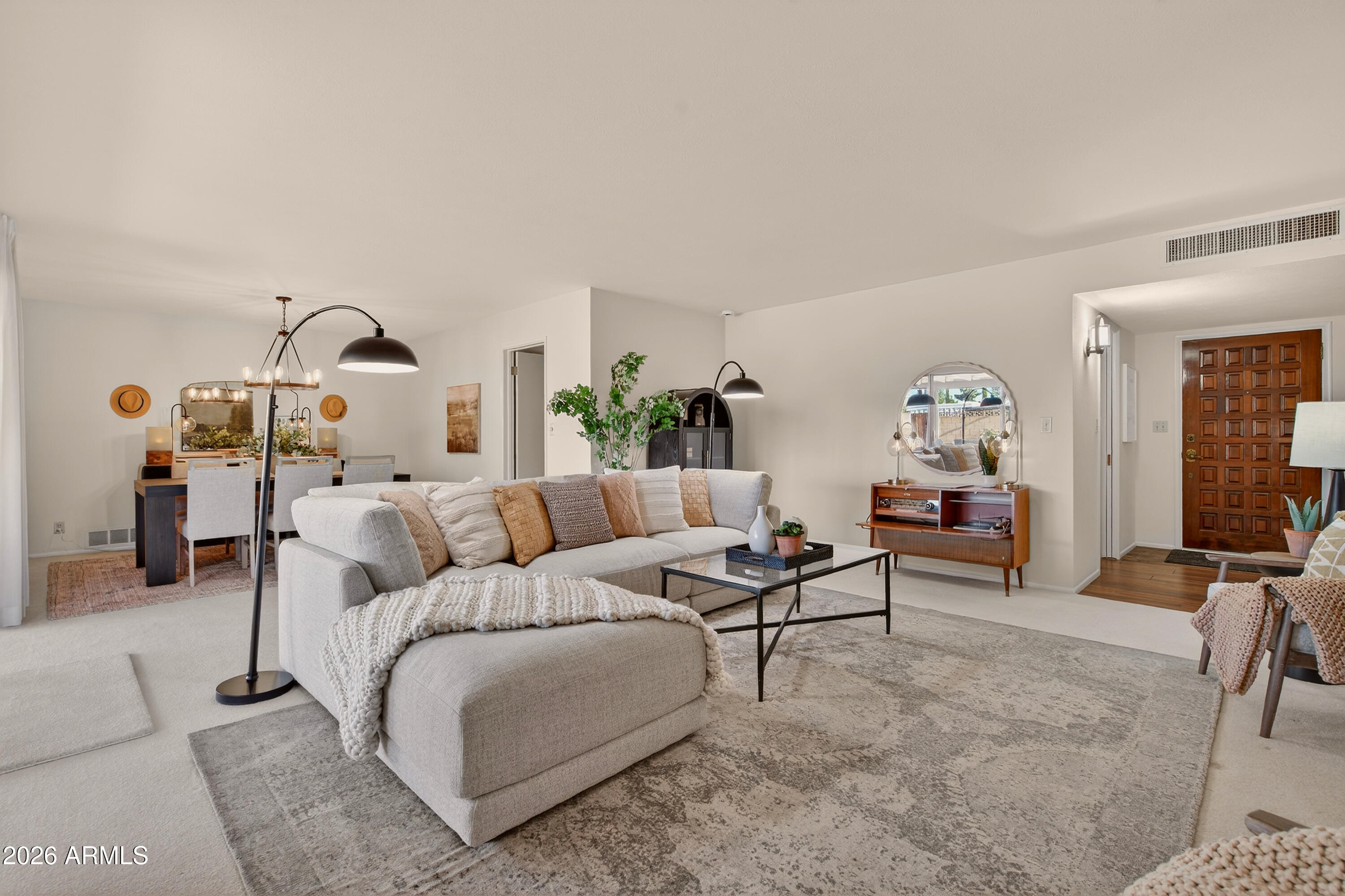 5910 E EDGEMONT Avenue