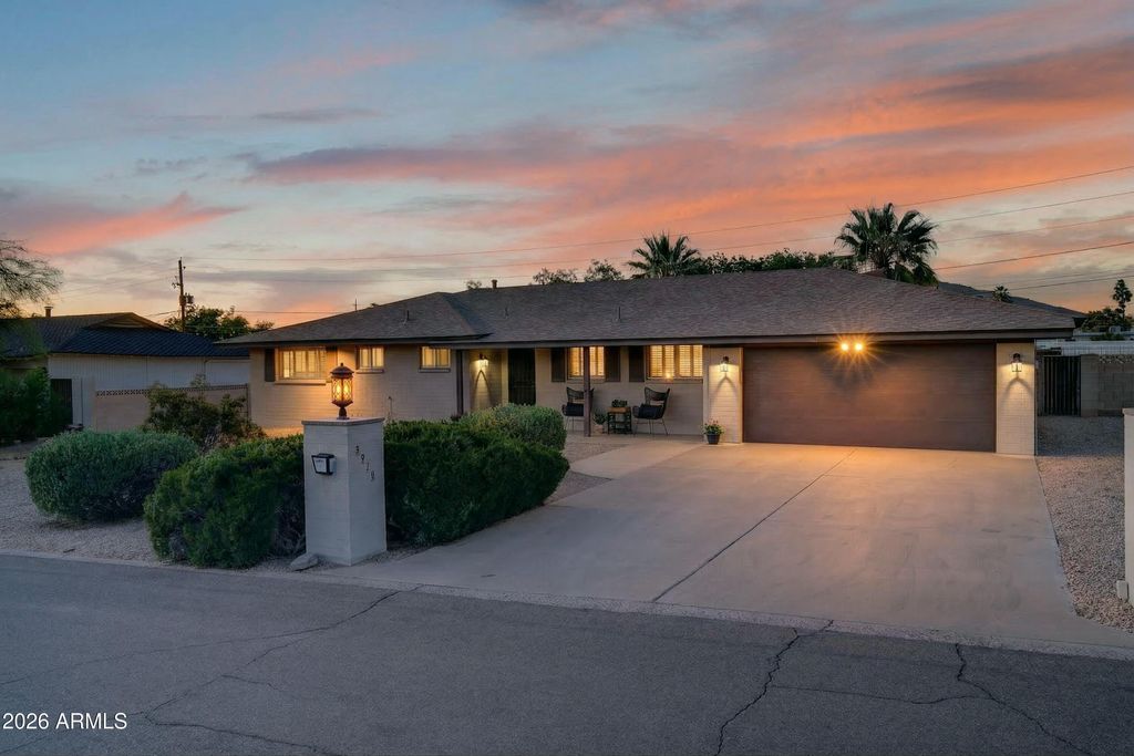 Photo of 5910 E Edgemont Avenue, Scottsdale, AZ 85257 (MLS # 7001868)