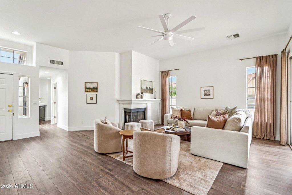 Photo of 2127 W Peninsula Circle, Chandler, AZ 85248 (MLS # 6991591)