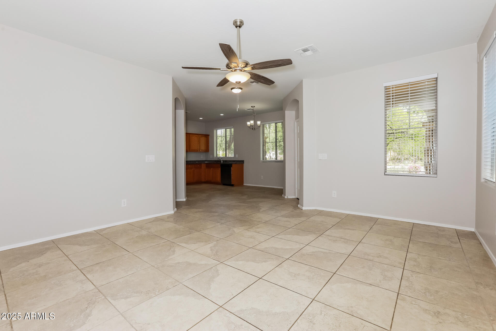 2475 E VERMONT Drive