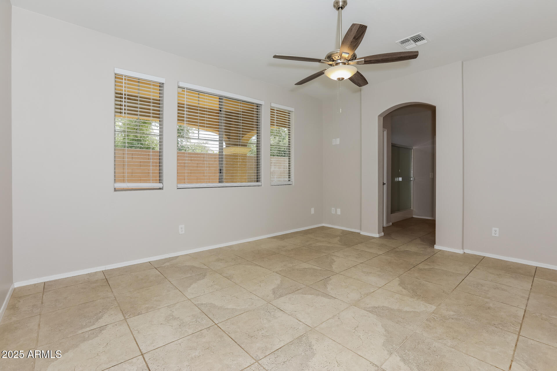 2475 E VERMONT Drive