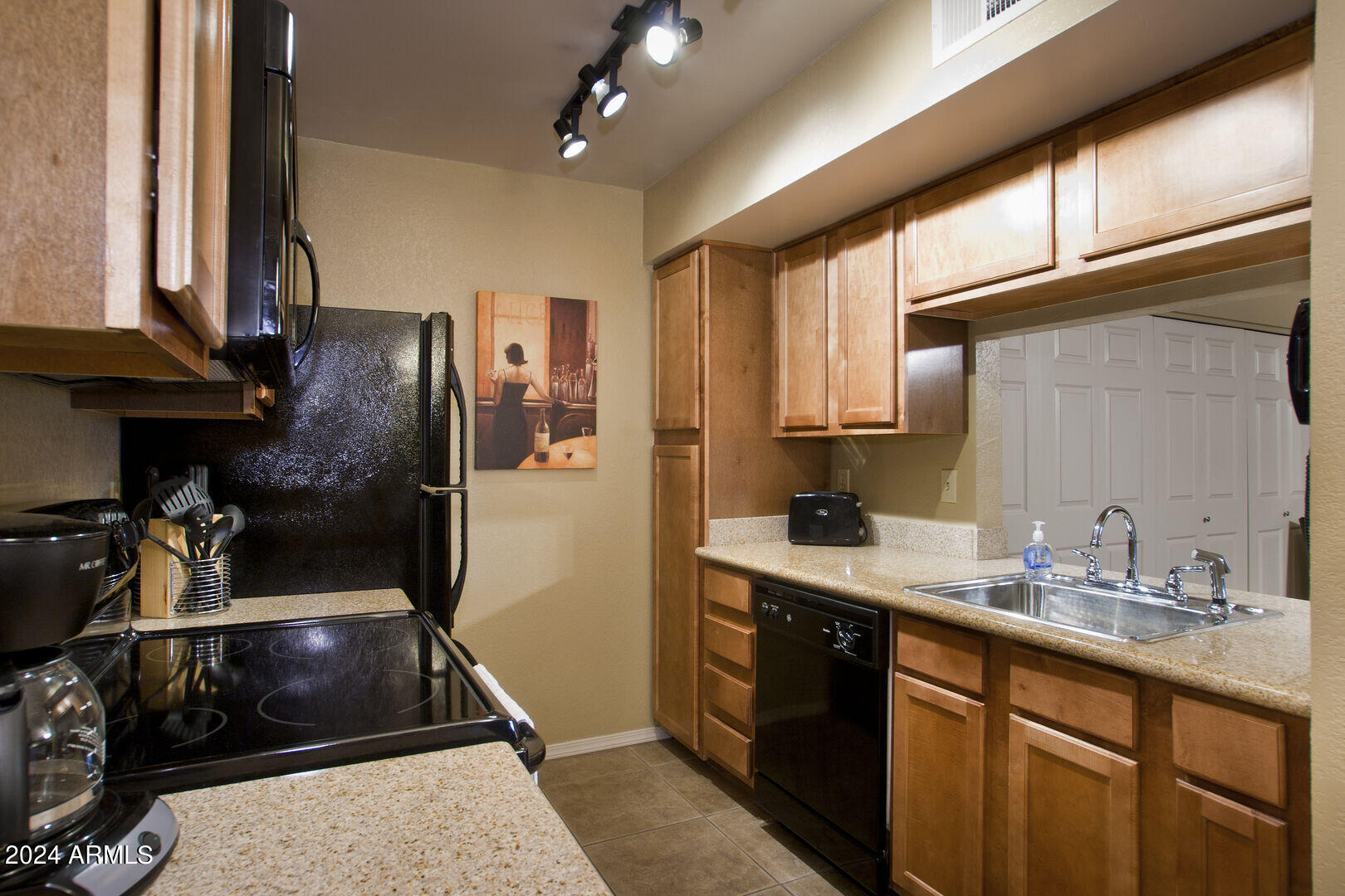 3500 N HAYDEN Road 811