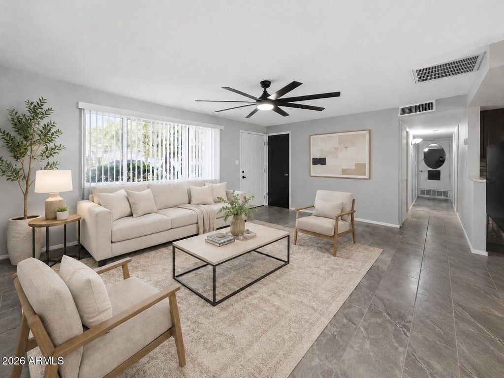 Photo of 3217 W Banff Lane, Phoenix, AZ 85053 (MLS # 7031244)