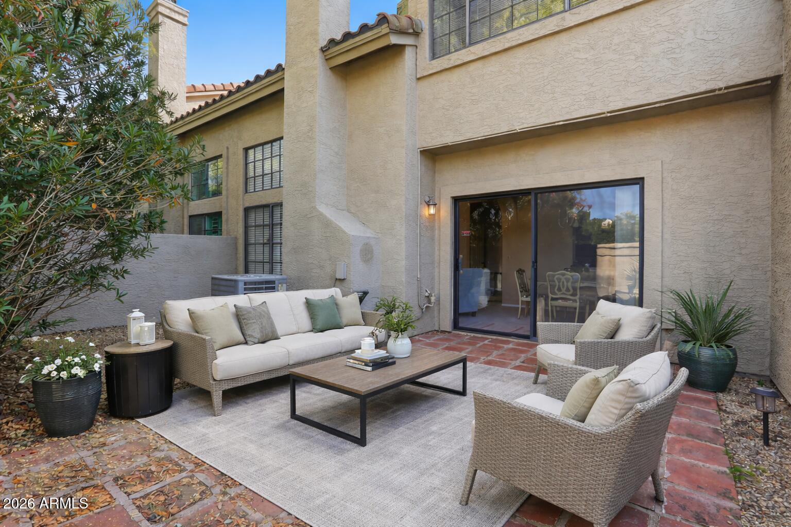 7956 E PEPPER TREE Lane