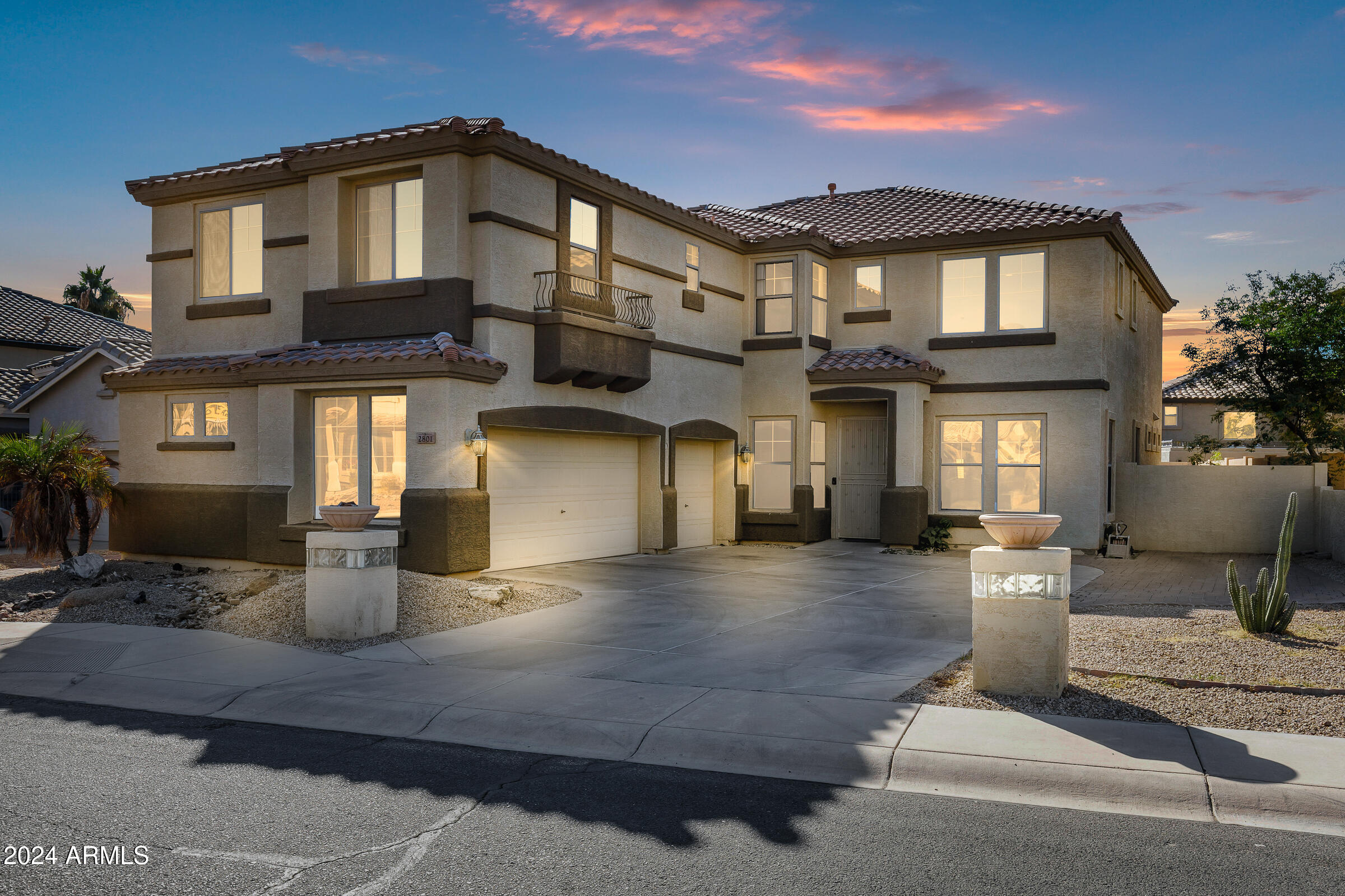 2801 W Silver Fox Way