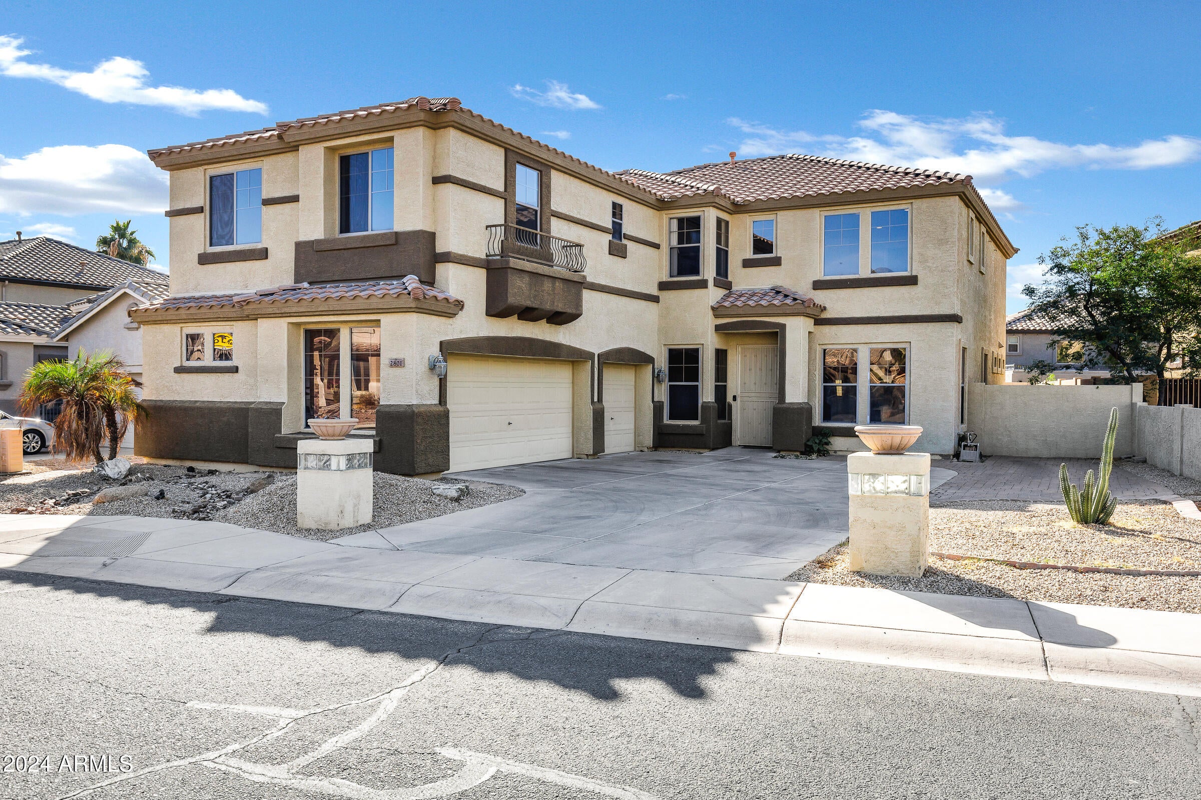 2801 W Silver Fox Way