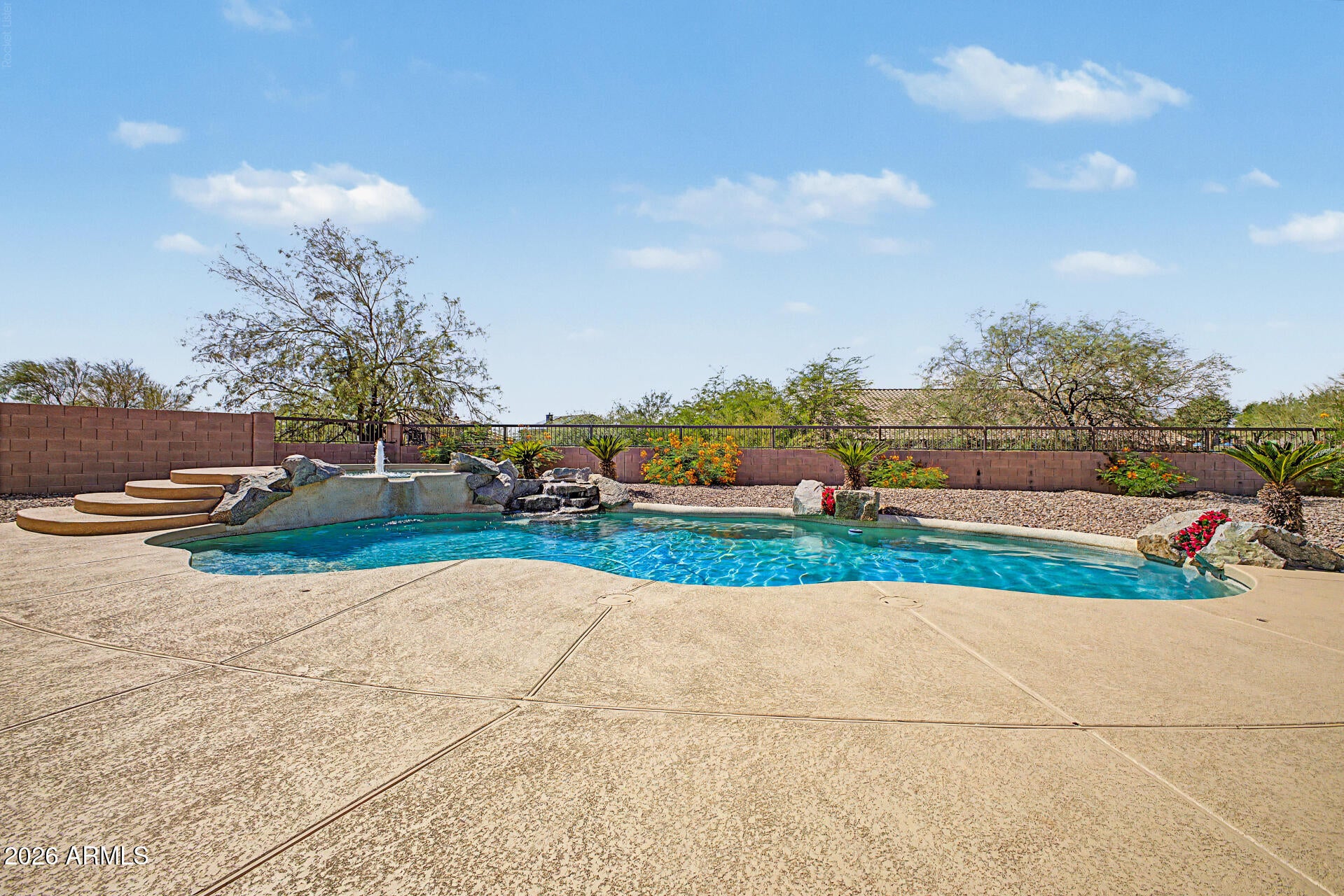 Properties 1 7926 E SADDLEBACK Circle