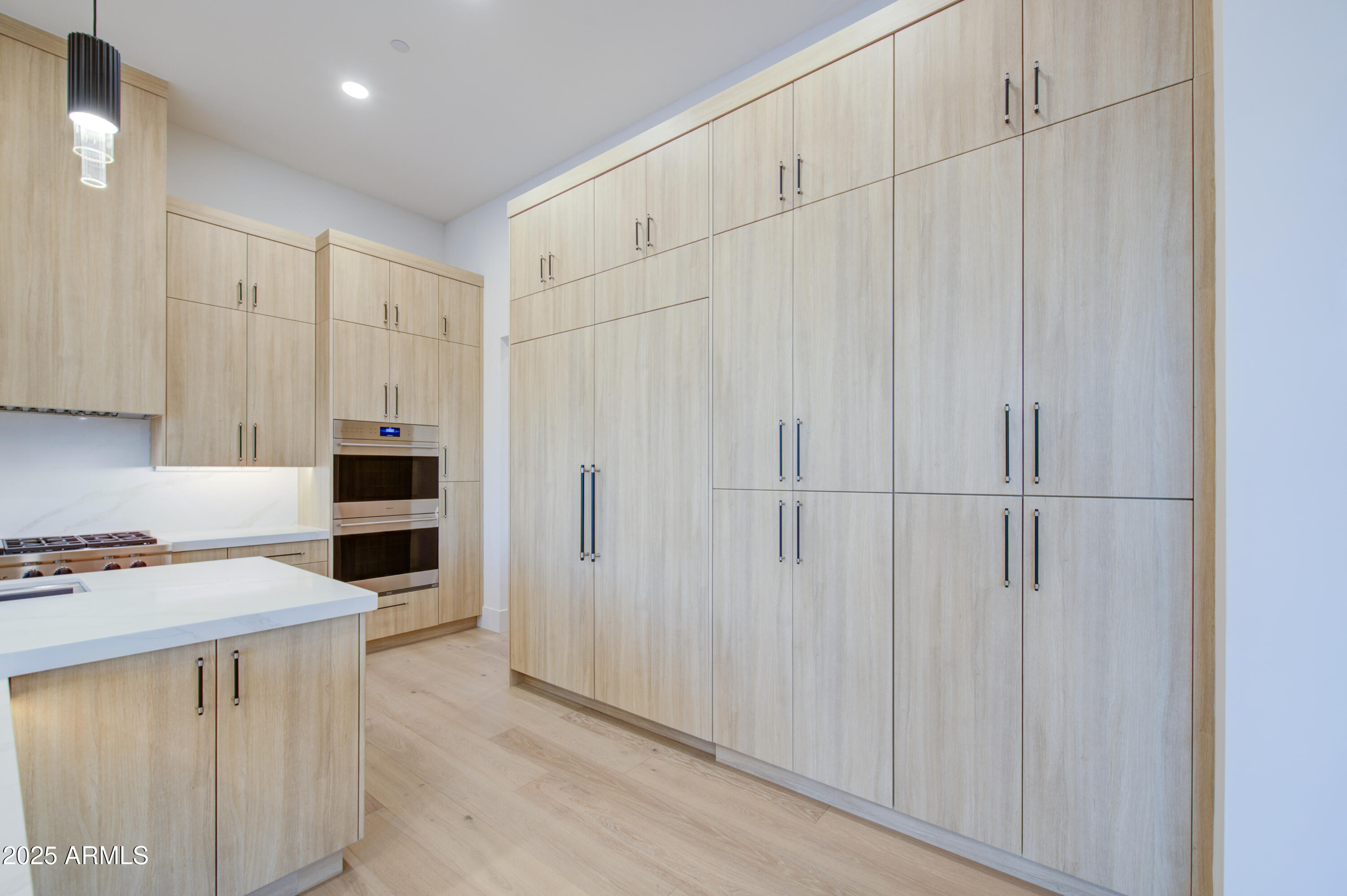 PALATIAL ESTATES - Residential