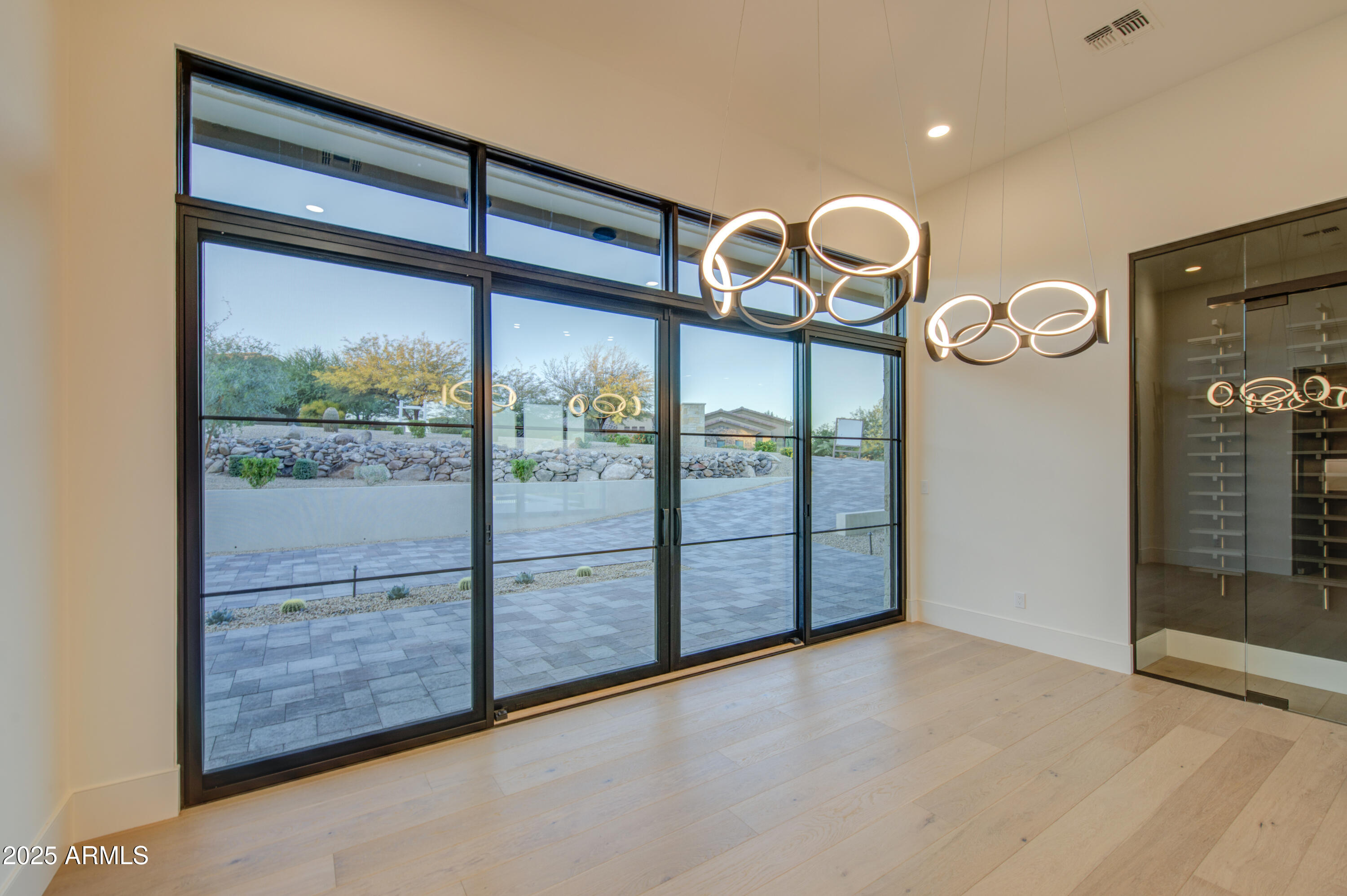 PALATIAL ESTATES - Residential