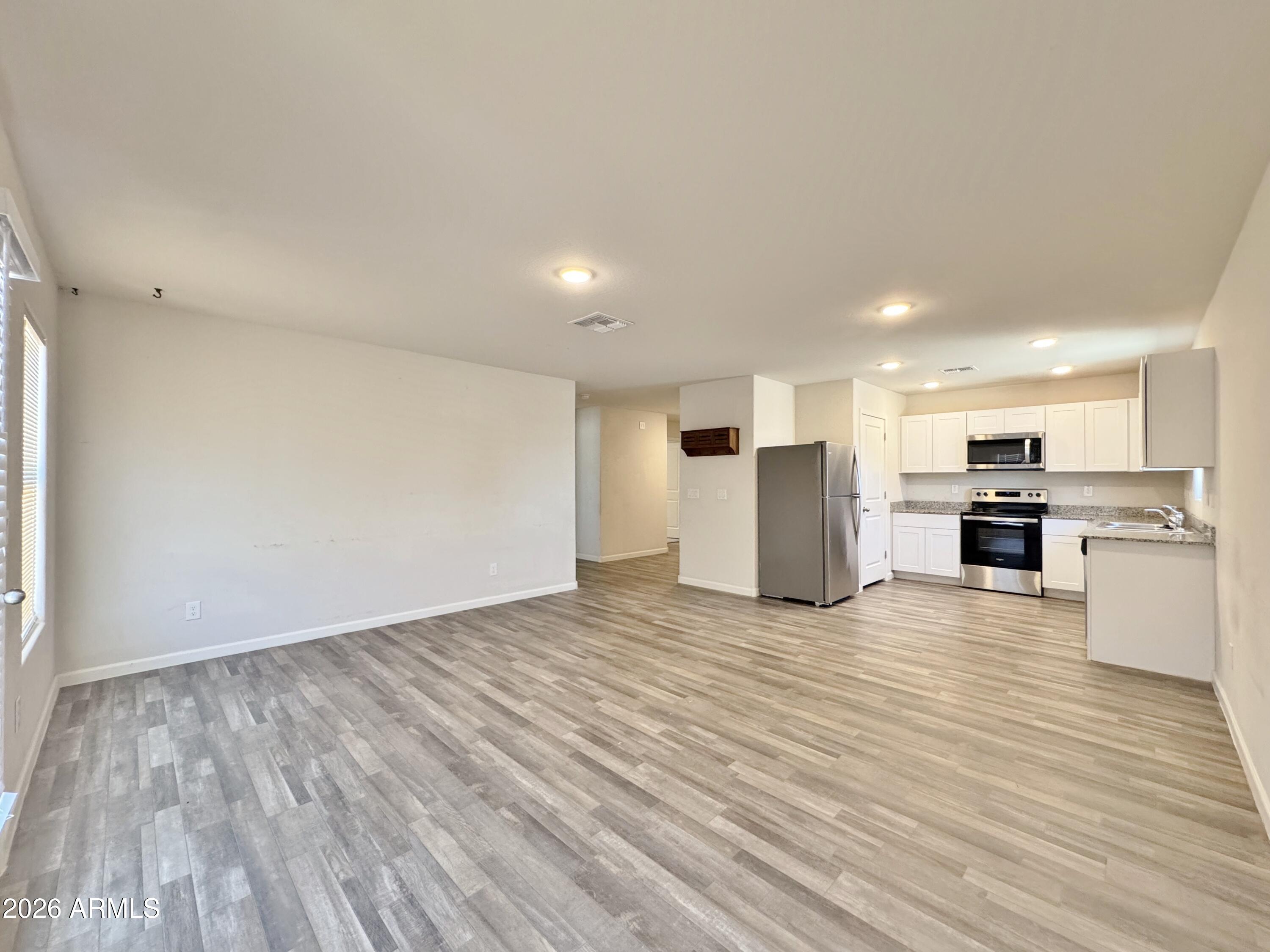 9236 W MADERO Drive