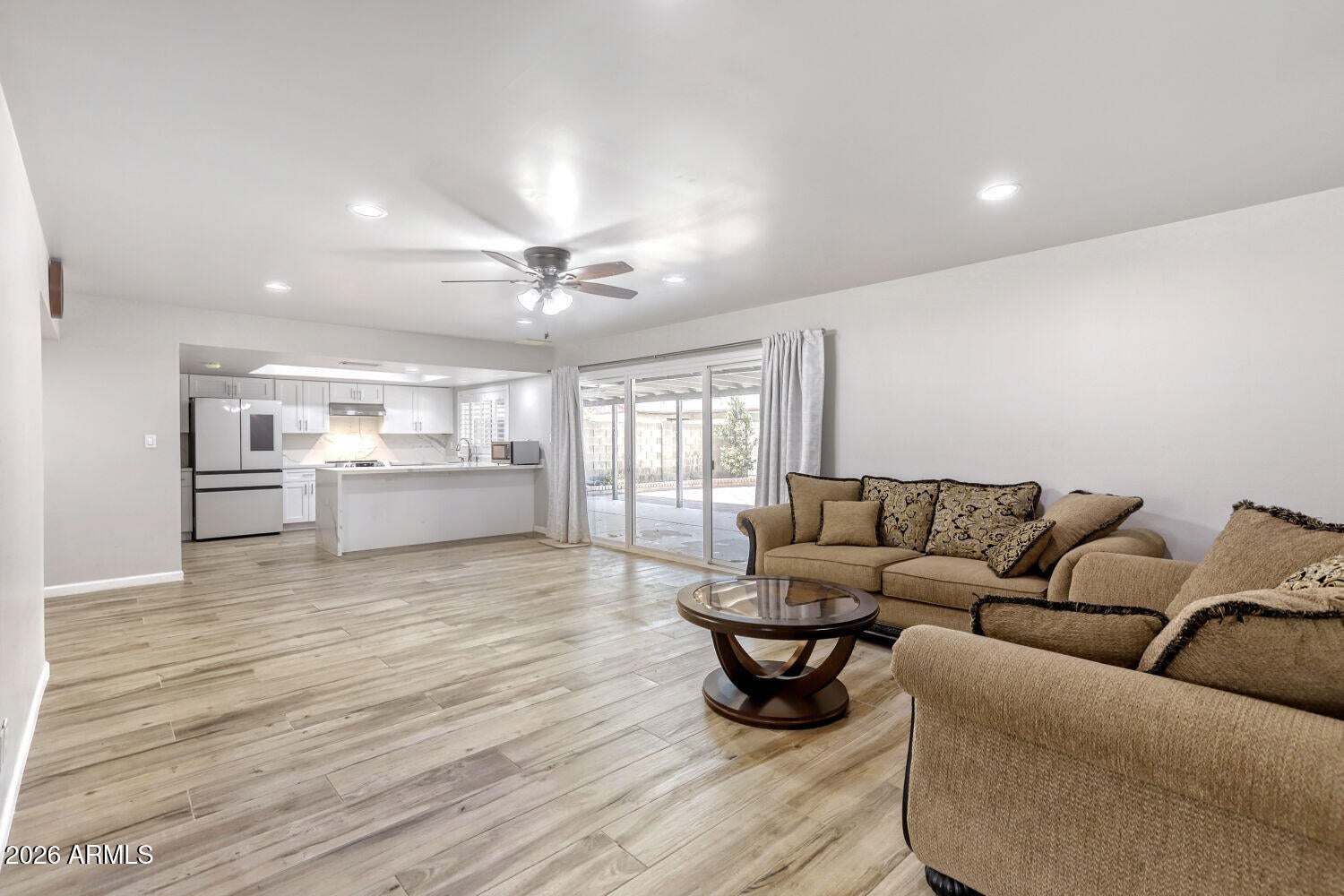 4932 W MERCER Lane