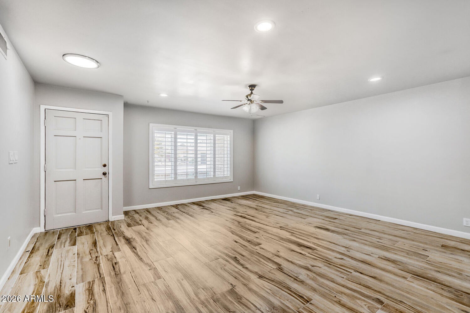 4932 W MERCER Lane