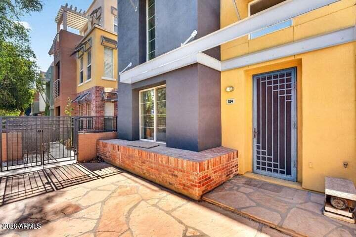 706 E Washington Street 124