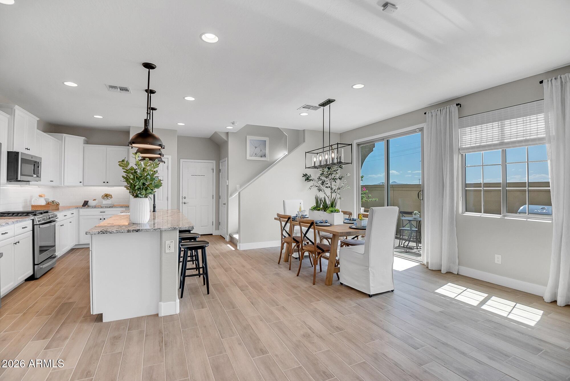 43230 N HINOKI Street