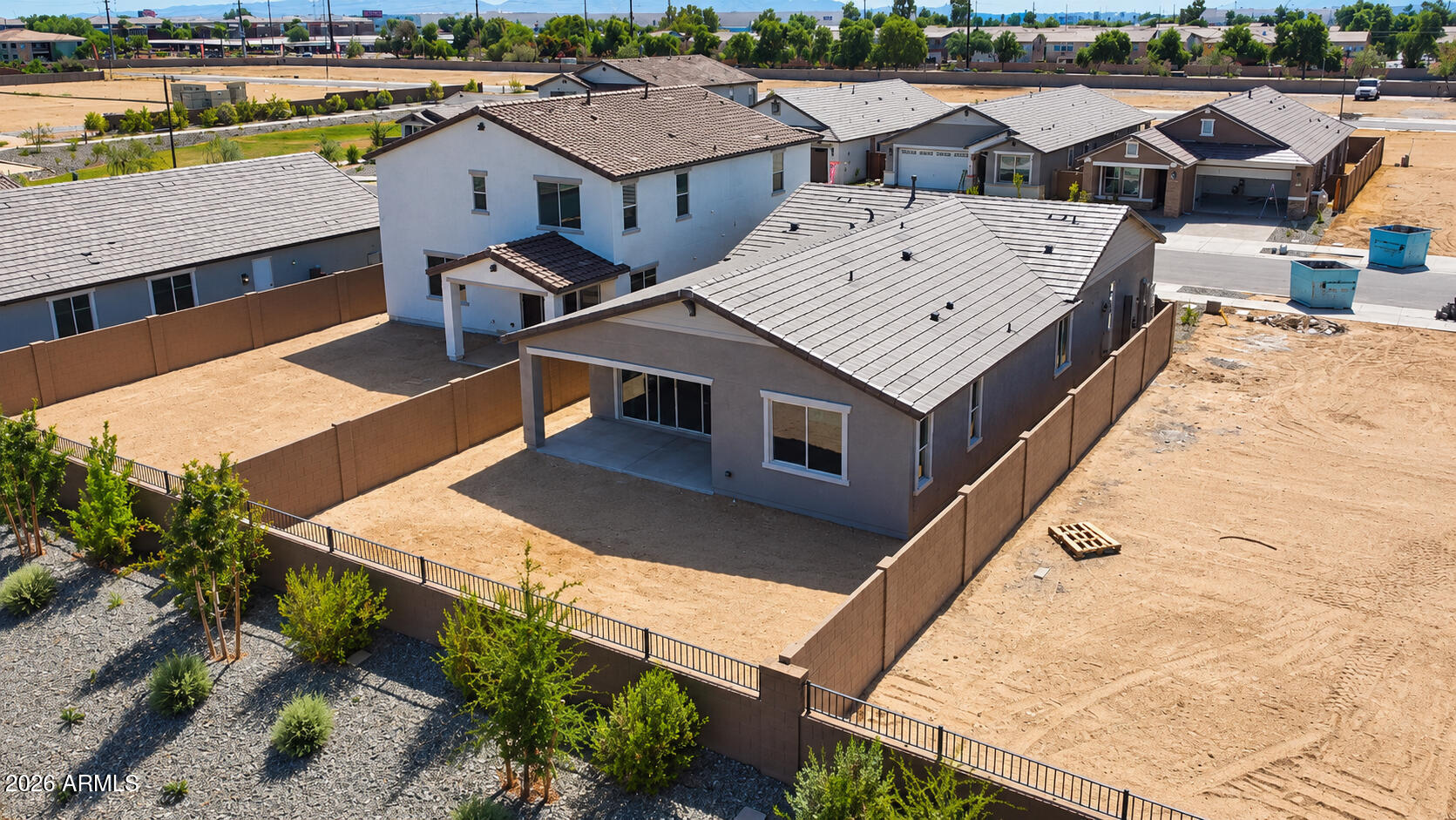 8032 W EATON Road