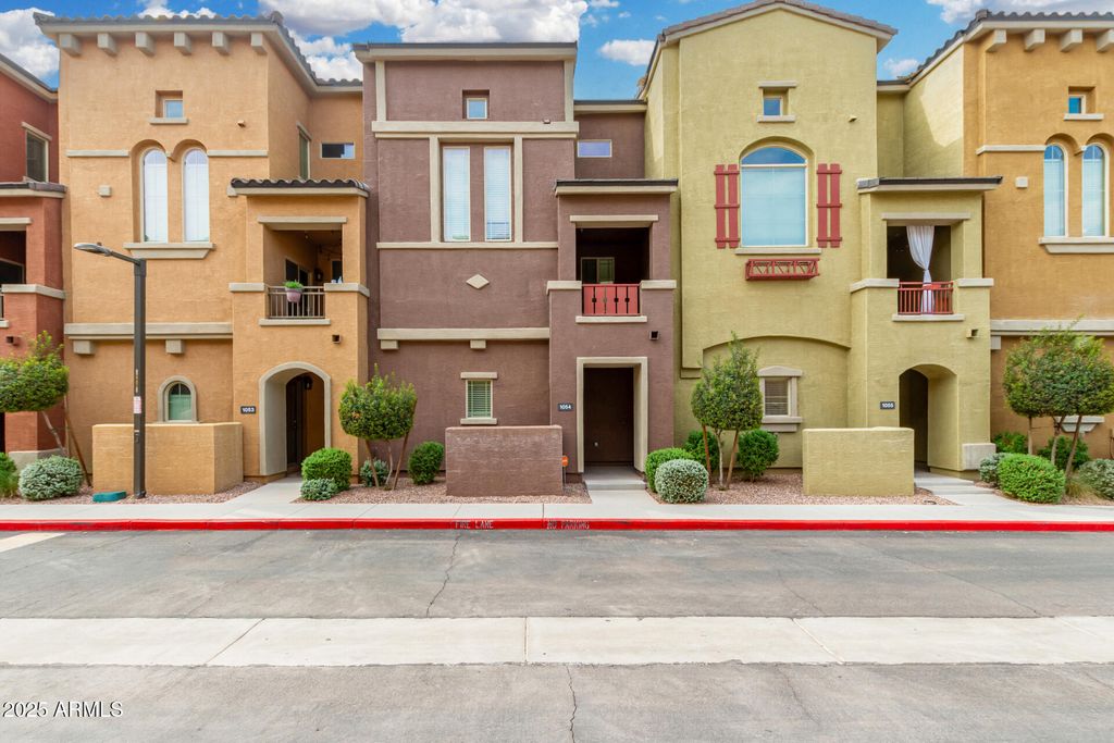 Photo of 240 W Juniper Avenue #1054, Gilbert, AZ 85233 (MLS # 6910702)