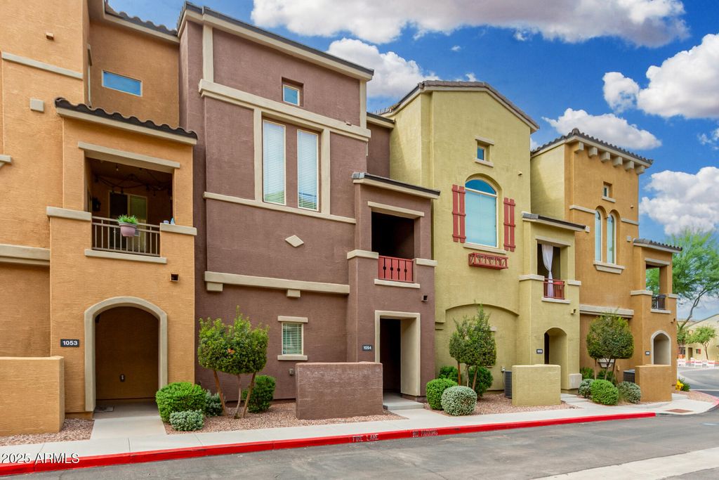 Photo of 240 W Juniper Avenue #1054, Gilbert, AZ 85233 (MLS # 6910702)