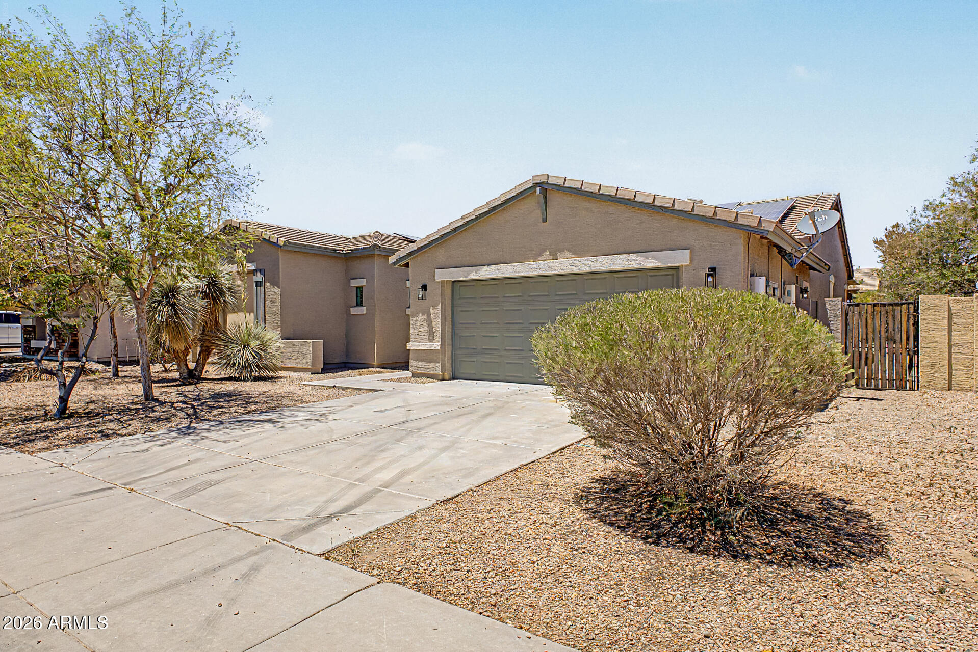 206 W BLUE LAGOON Drive