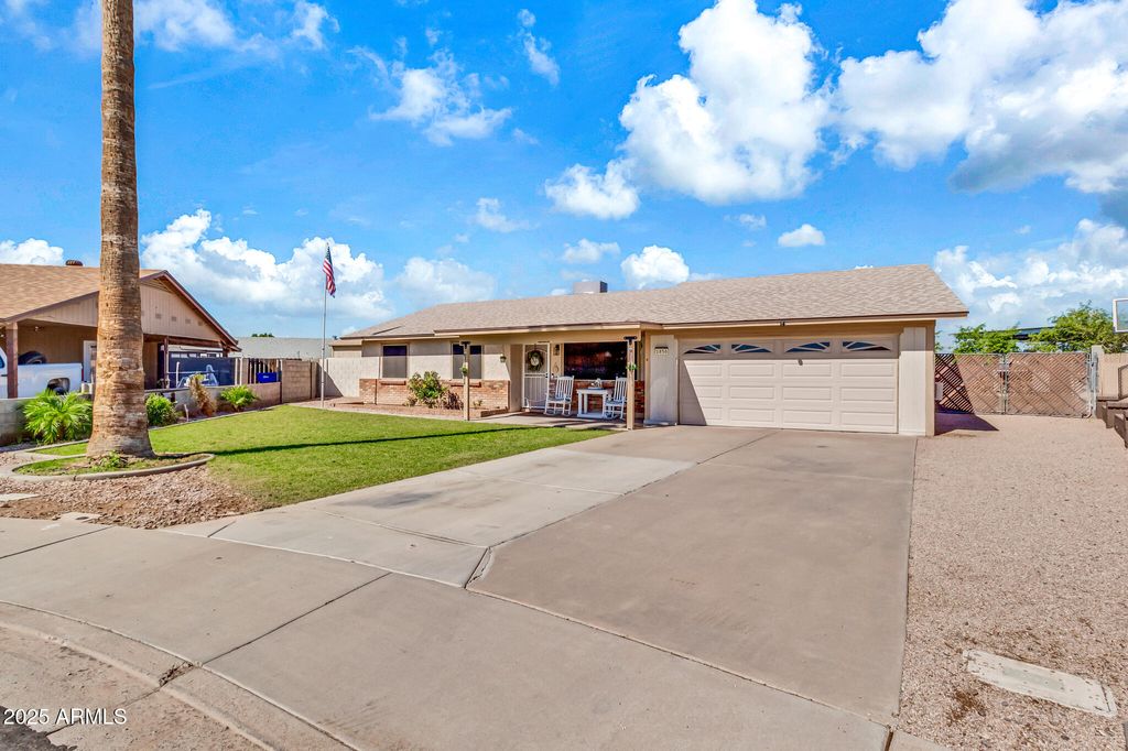 Photo of 1856 N Hibbert Circle, Mesa, AZ 85201 (MLS # 6933969)