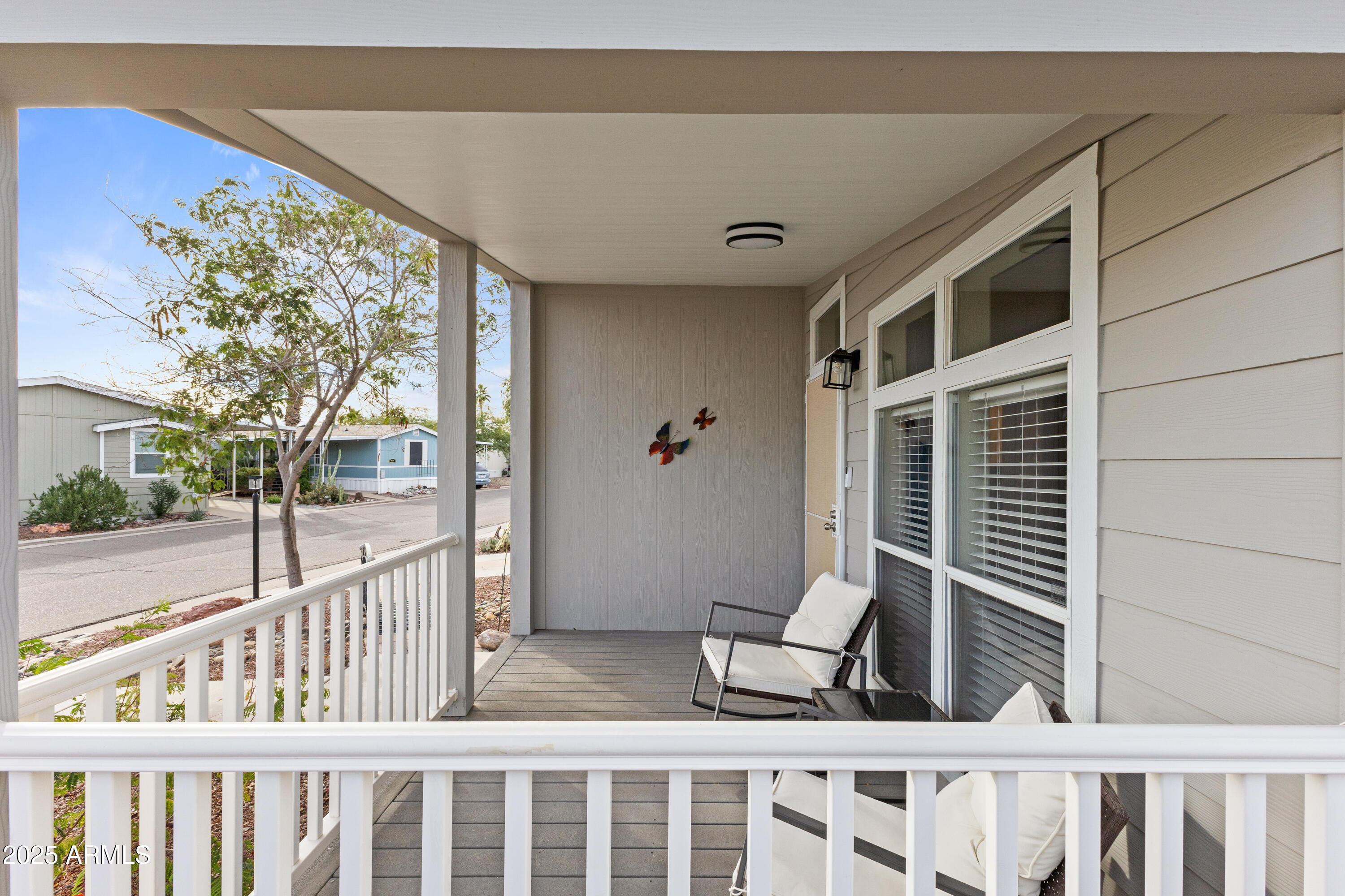 2000 S APACHE Road 156