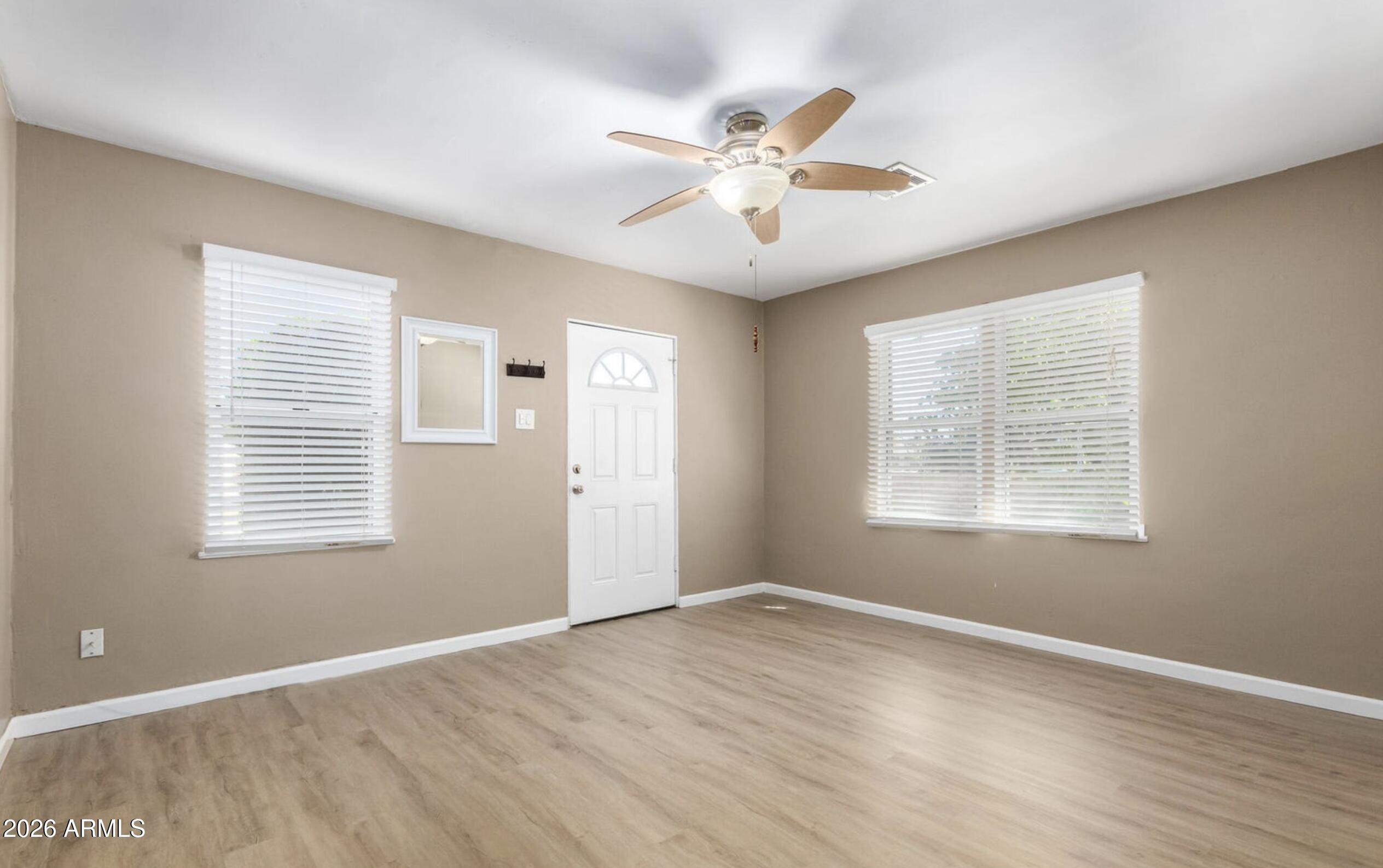 EAST THOMAS ROAD TR 4 - Residential Income