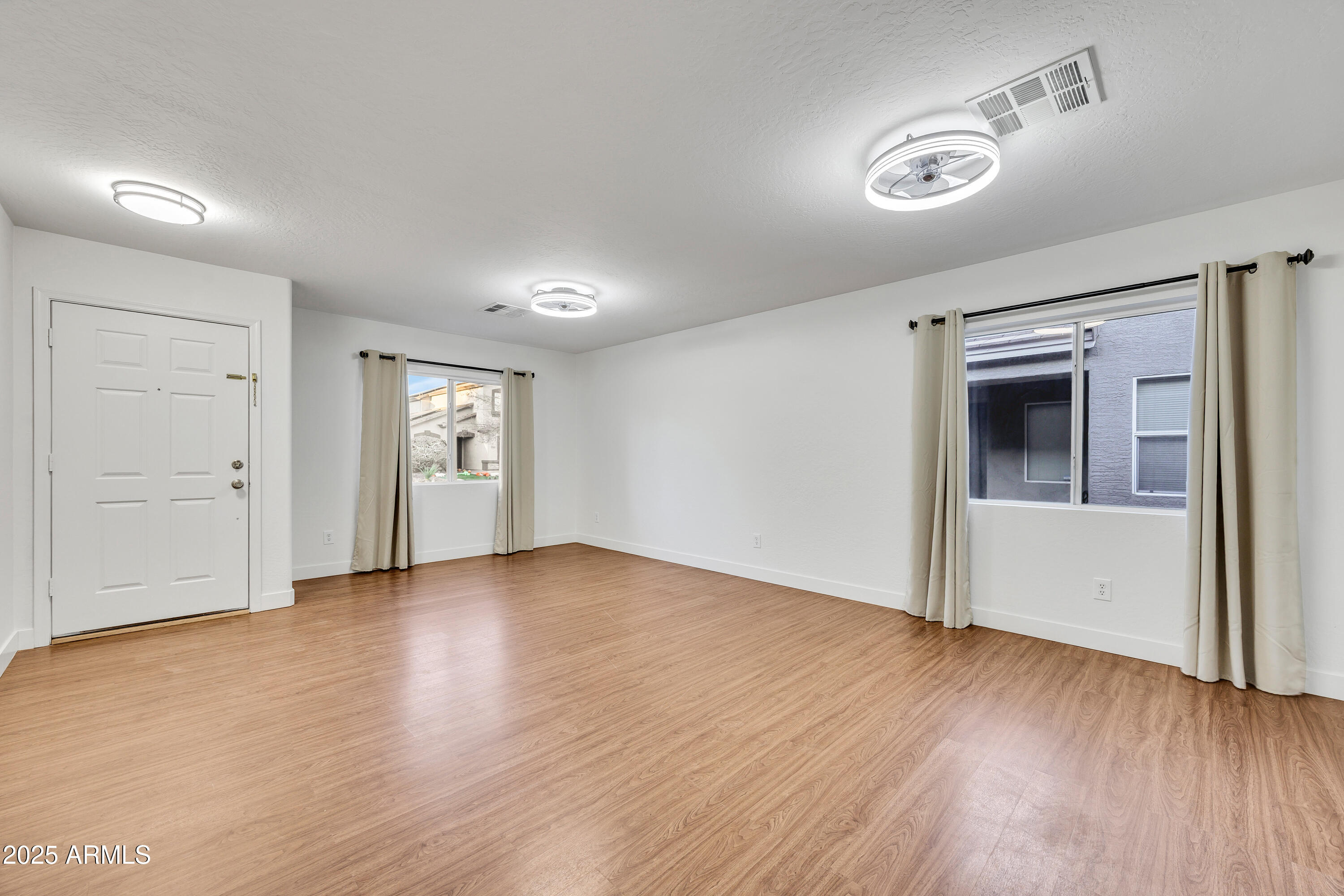 22755 W YAVAPAI Street