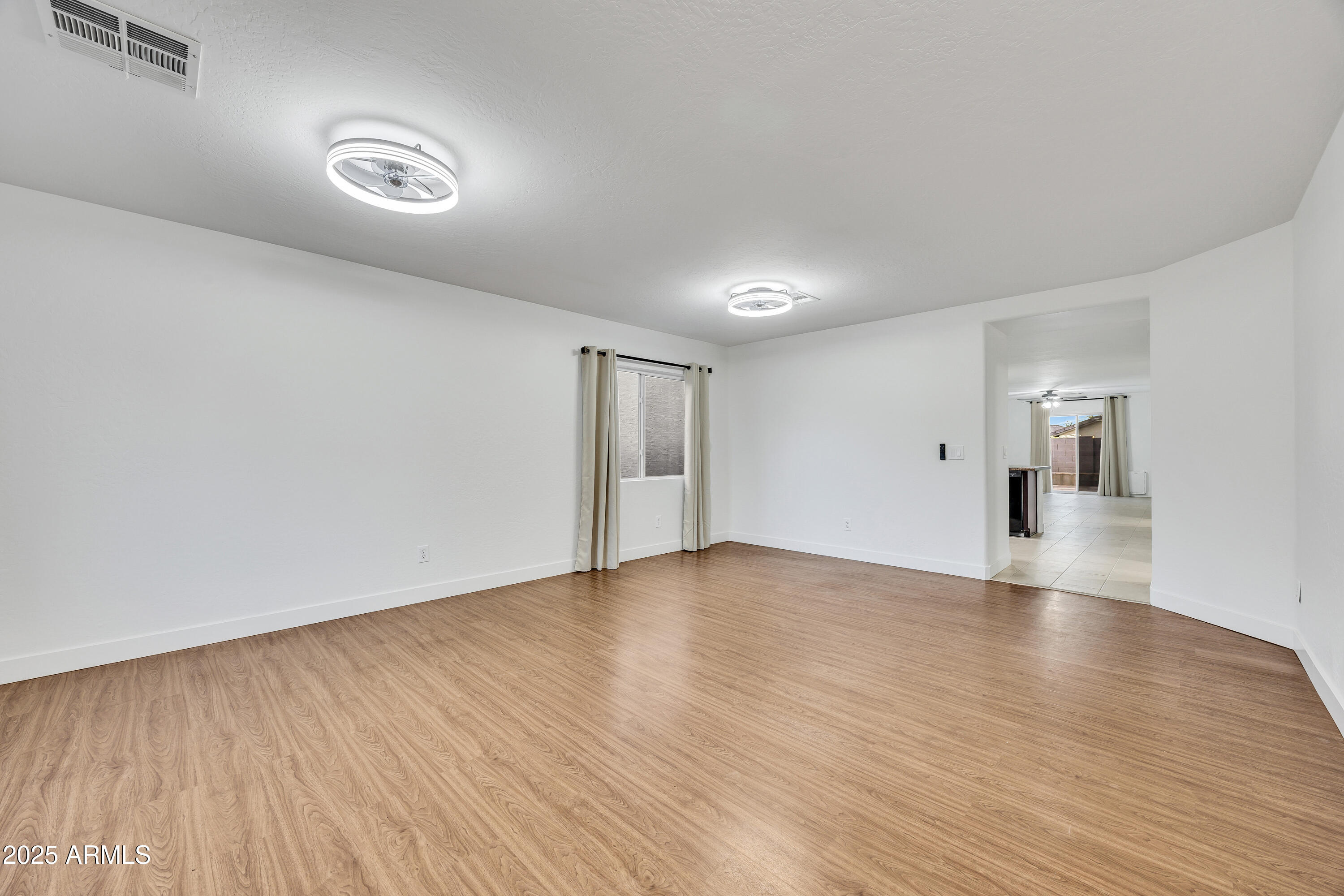 22755 W YAVAPAI Street